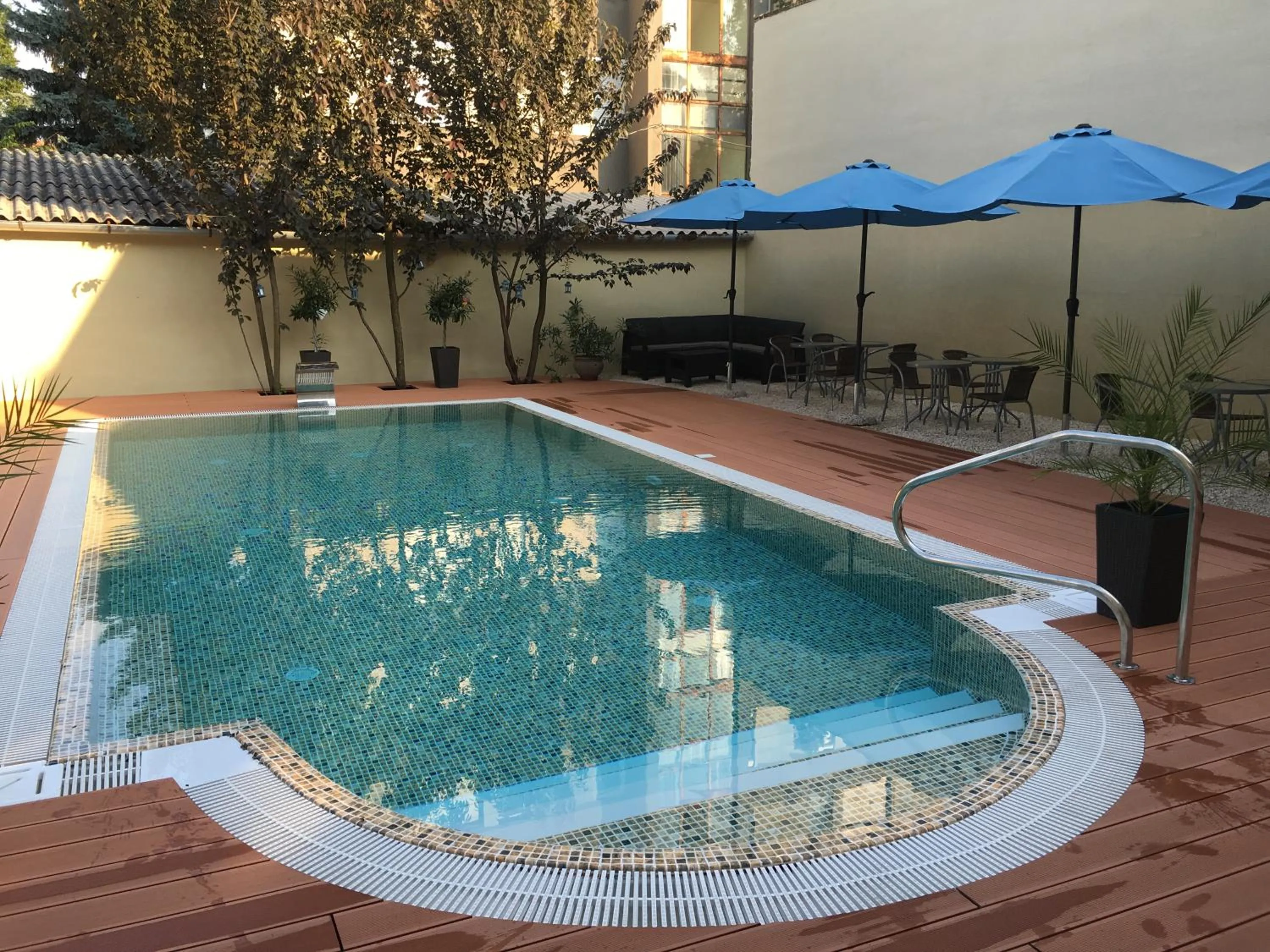 Swimming pool in Mosoly Apartman