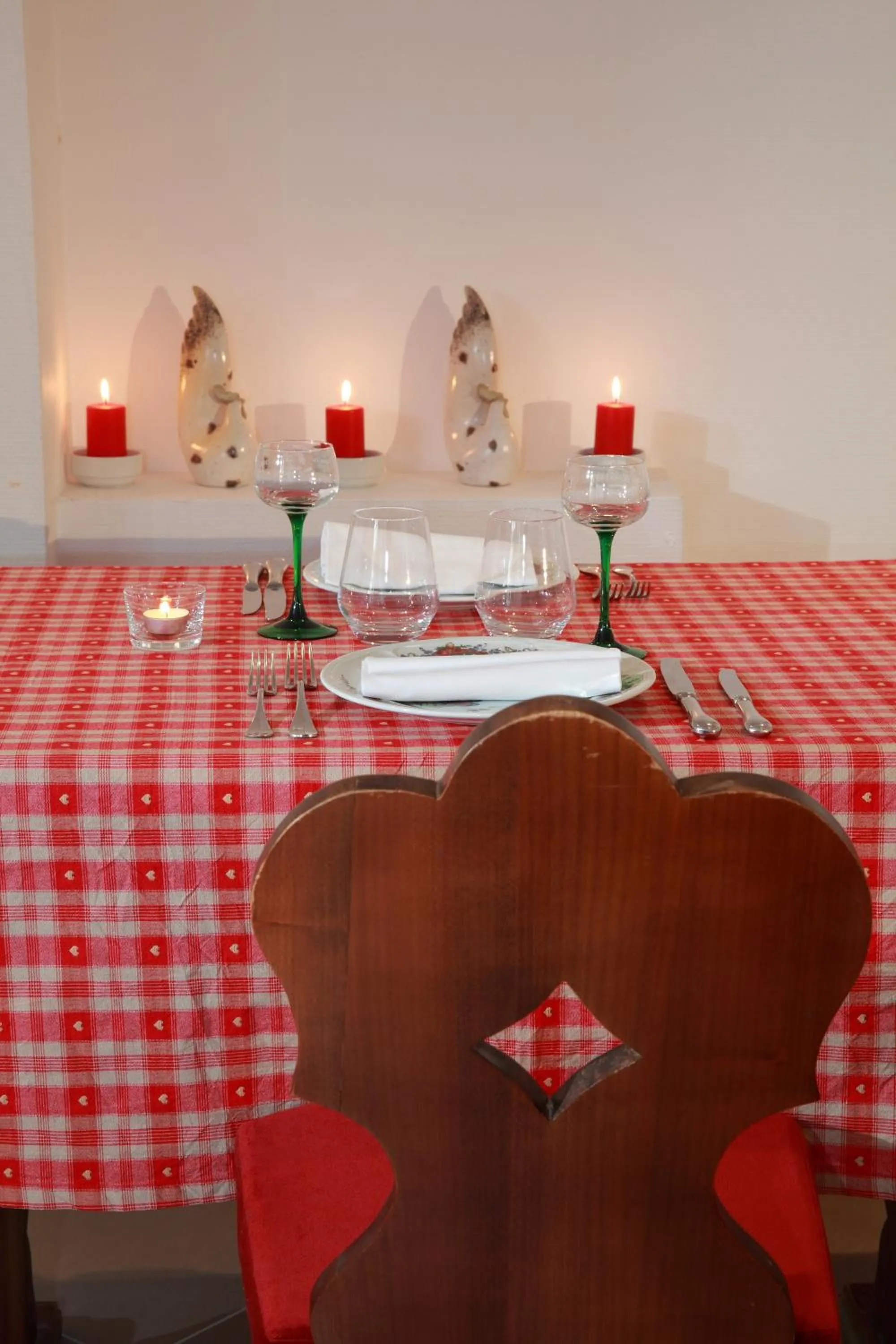 Restaurant/places to eat in Les Portes de la Vallee