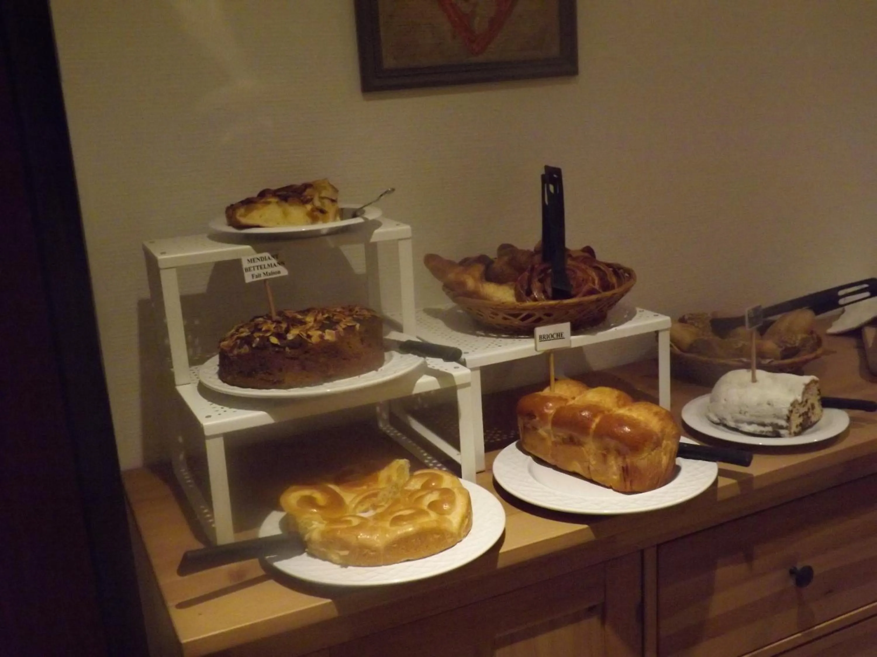 Buffet breakfast in Les Portes de la Vallee