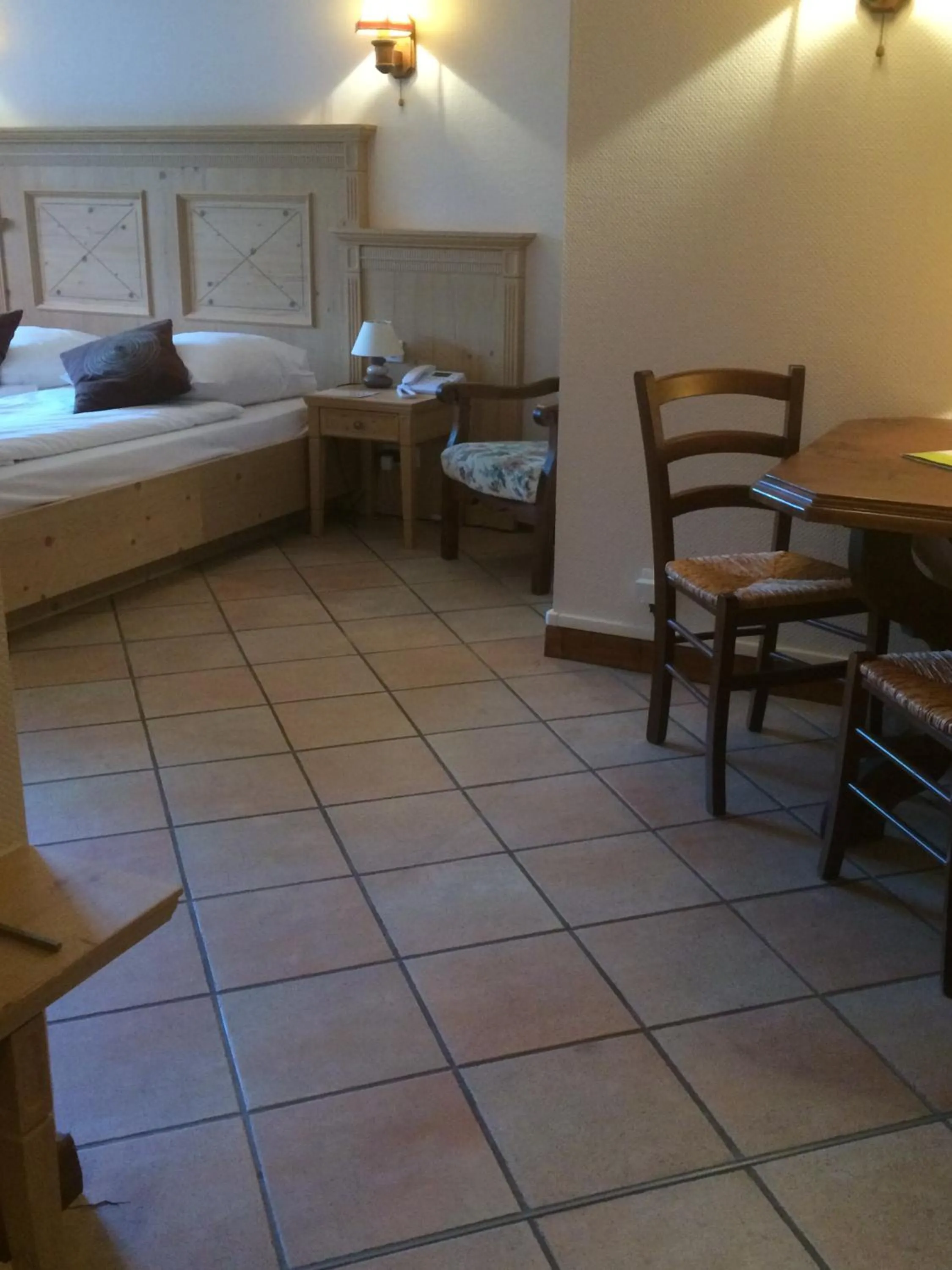 Shower, Bed in Les Portes de la Vallee