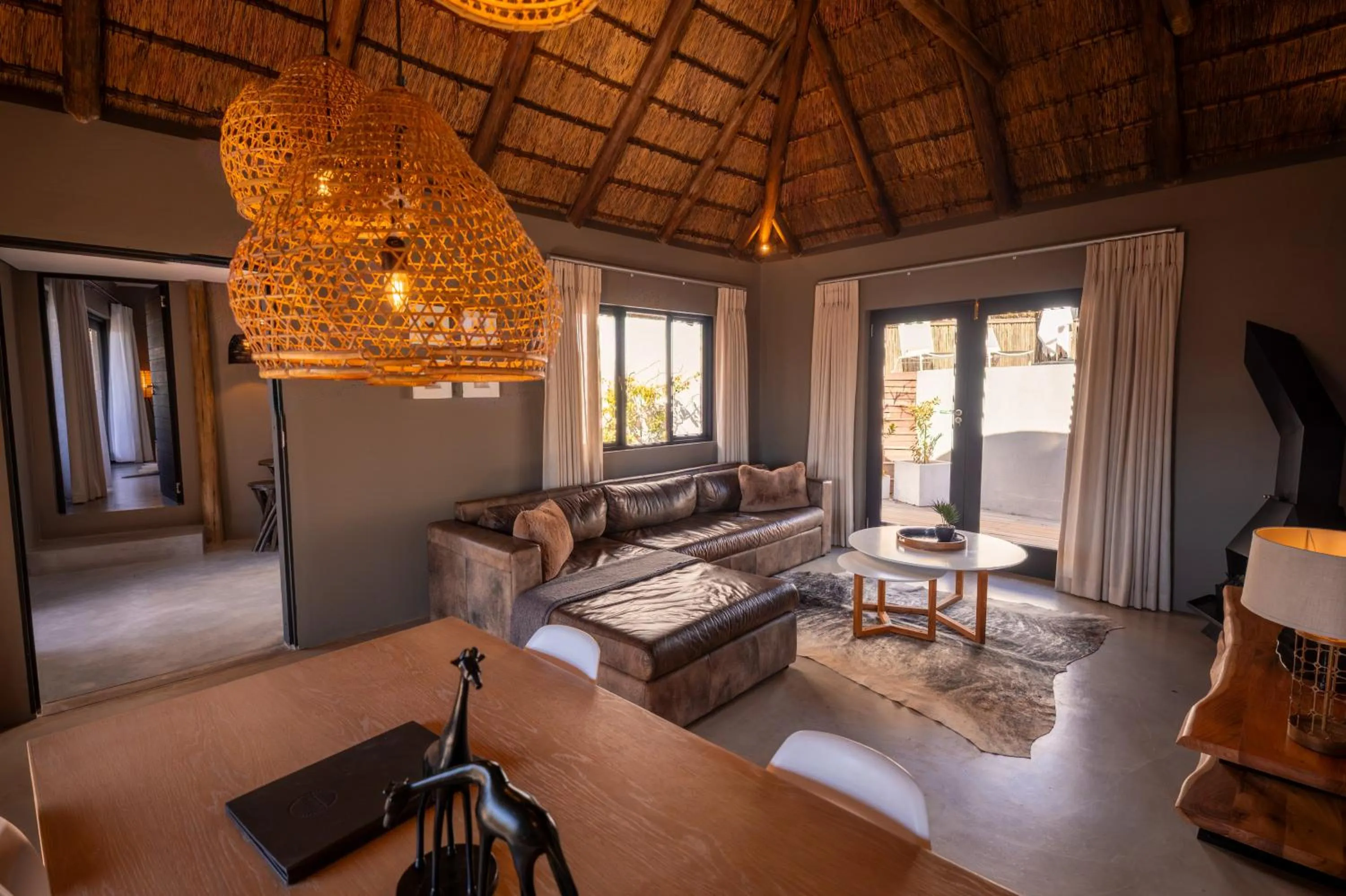 Living room in MHONDORO SAFARI LODGE & VILLA