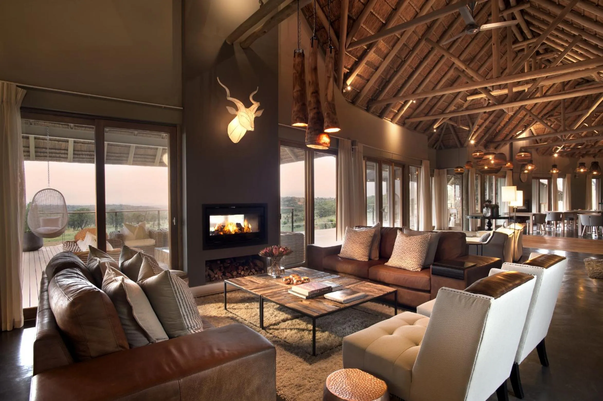 Day in MHONDORO SAFARI LODGE & VILLA