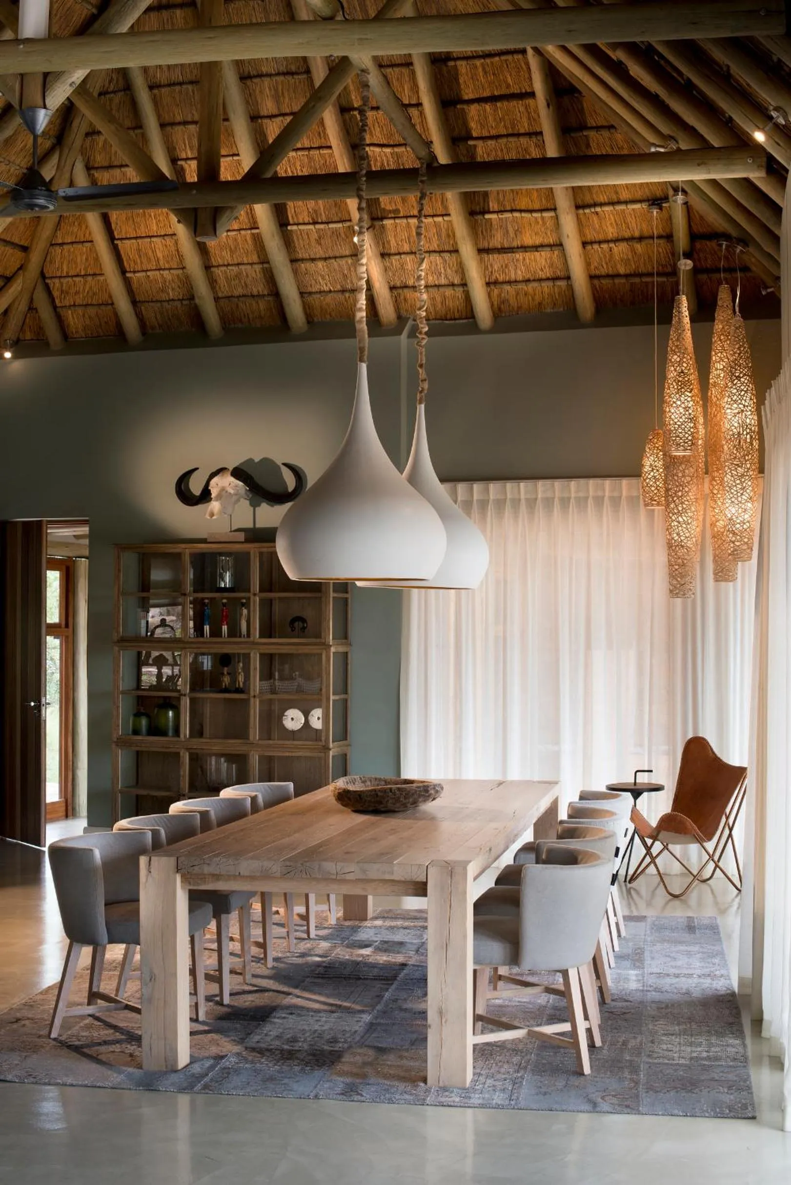 Dining area in MHONDORO SAFARI LODGE & VILLA