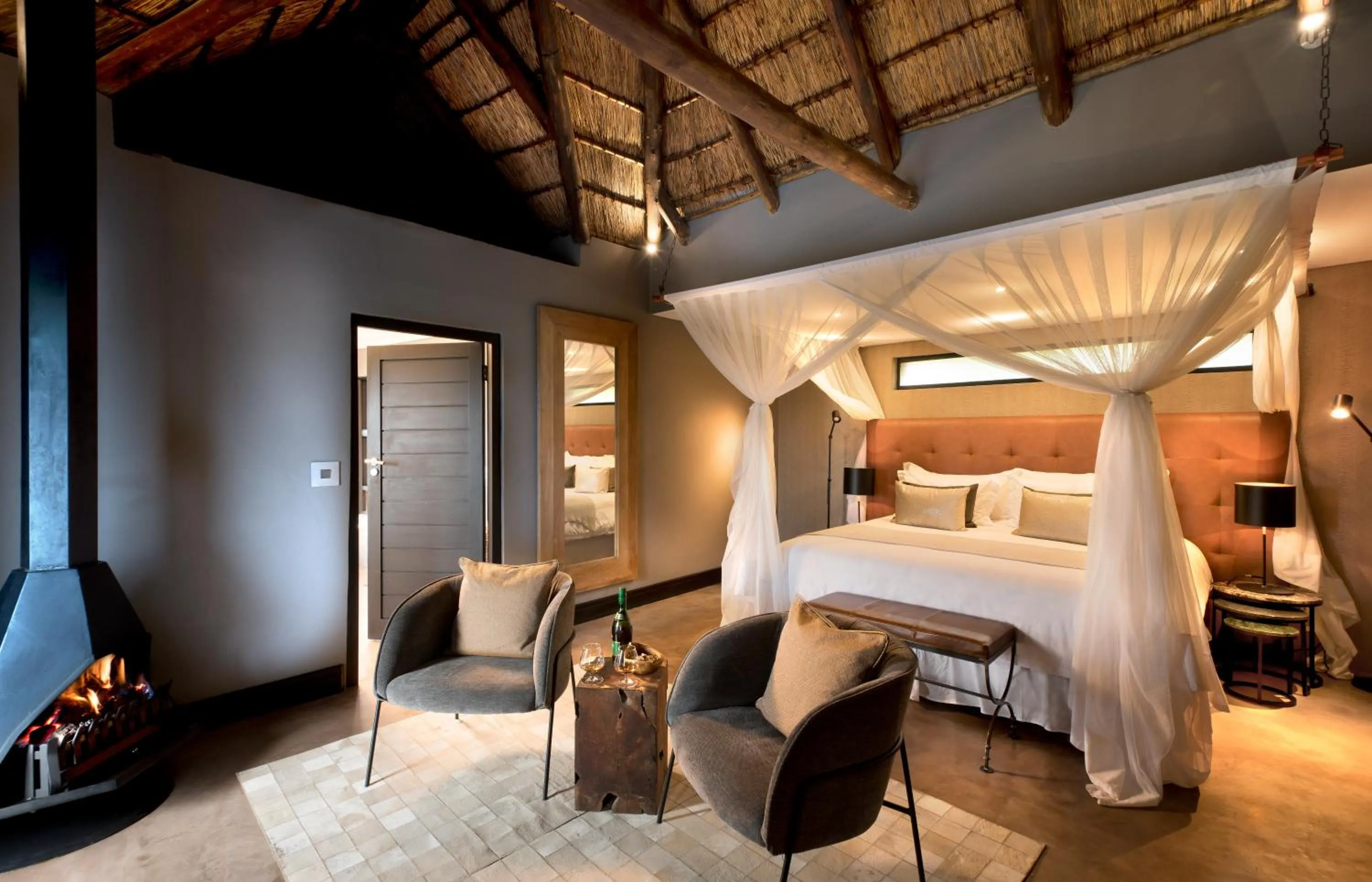 Bedroom, Bed in MHONDORO SAFARI LODGE & VILLA