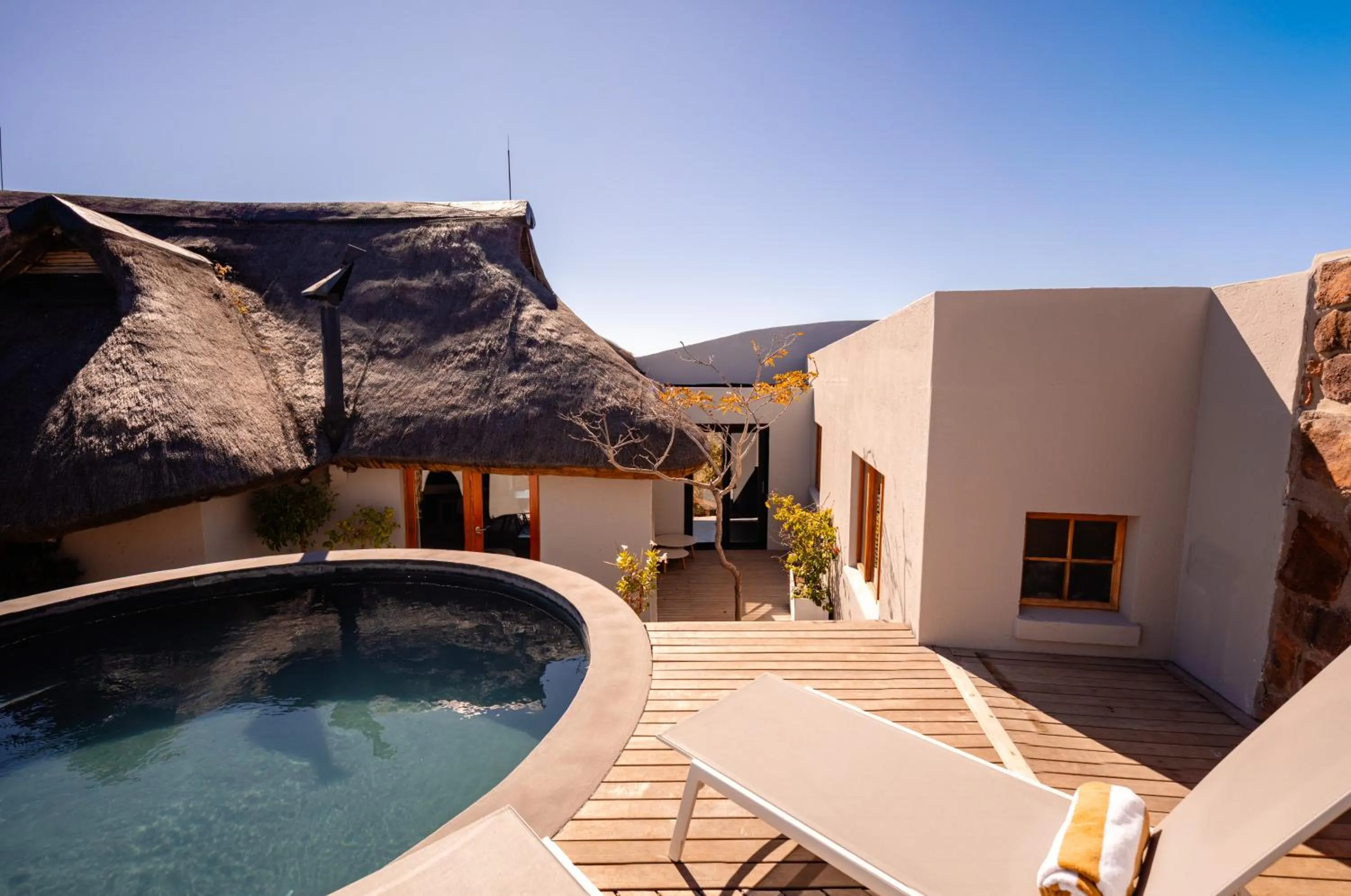 Swimming pool in MHONDORO SAFARI LODGE & VILLA