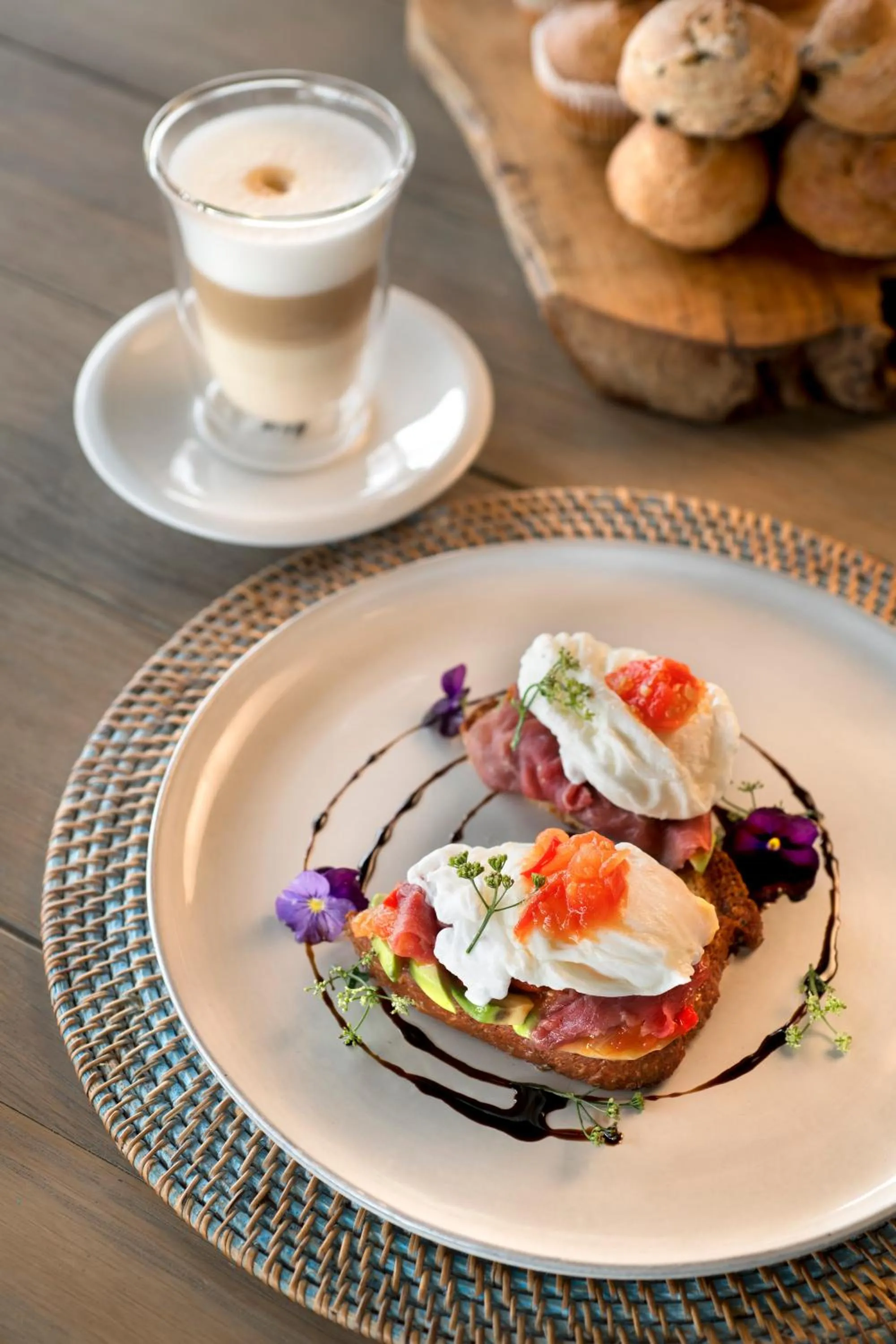 Food and drinks in MHONDORO SAFARI LODGE & VILLA