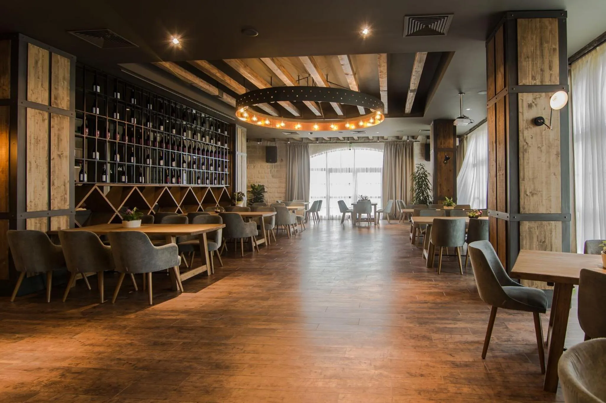 Restaurant/places to eat in Zaara Estate