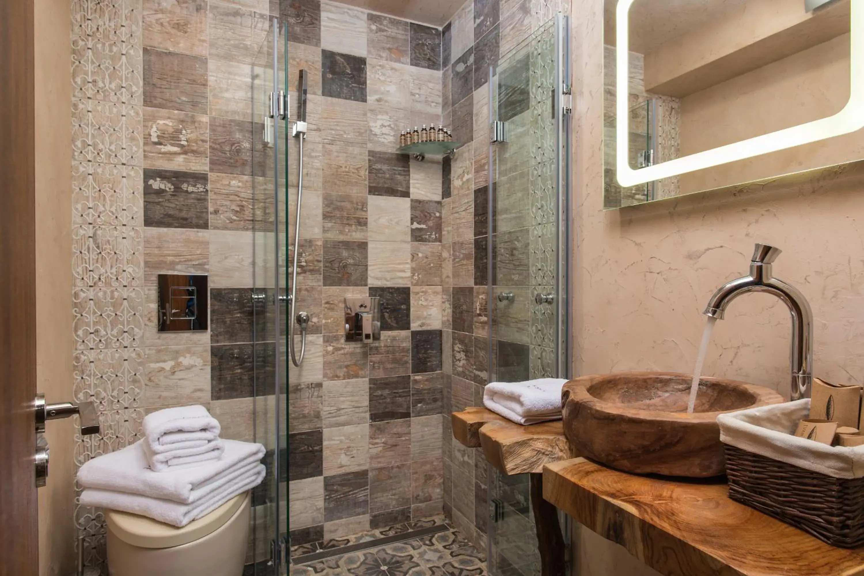 Double Room with Garden View in Zaara Estate Double Room with Garden View in Zaara Estate