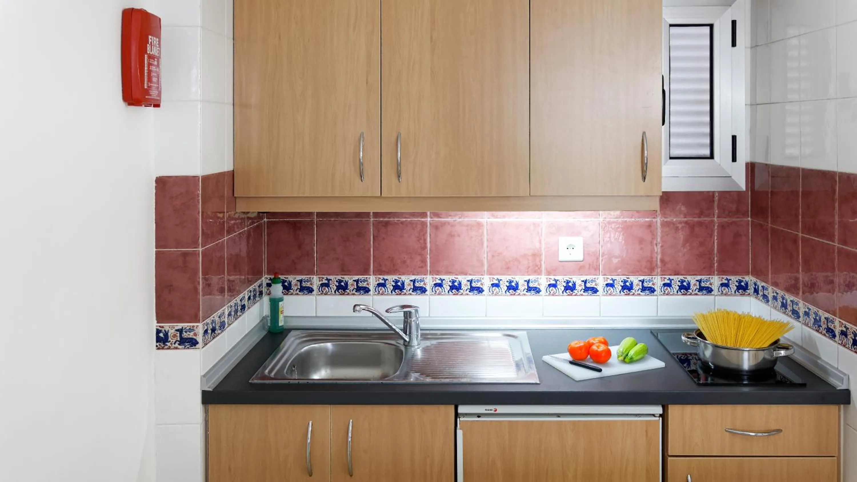 Kitchen or kitchenette in Jacarandas Beach