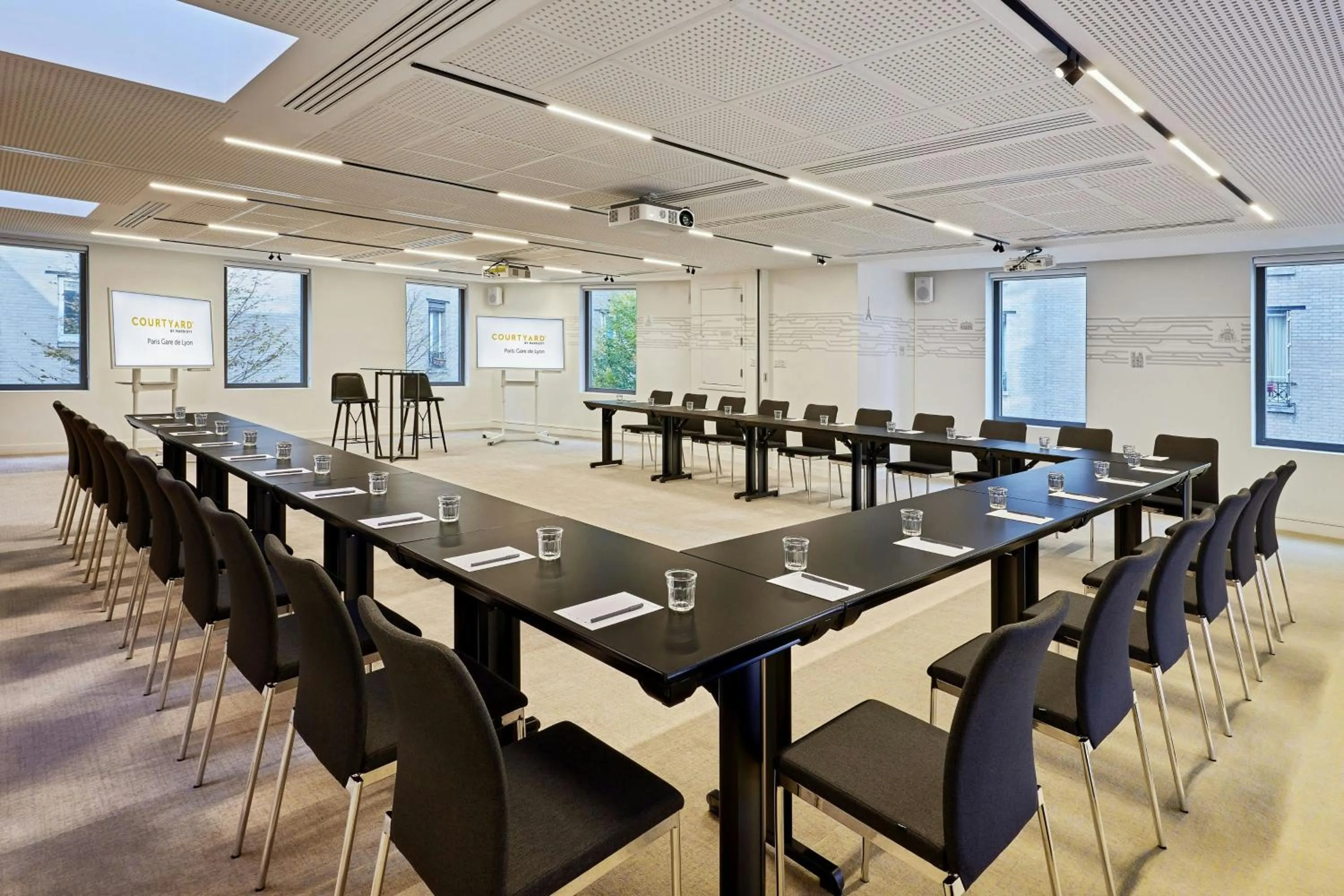 Meeting/conference room in Courtyard by Marriott Paris Gare de Lyon