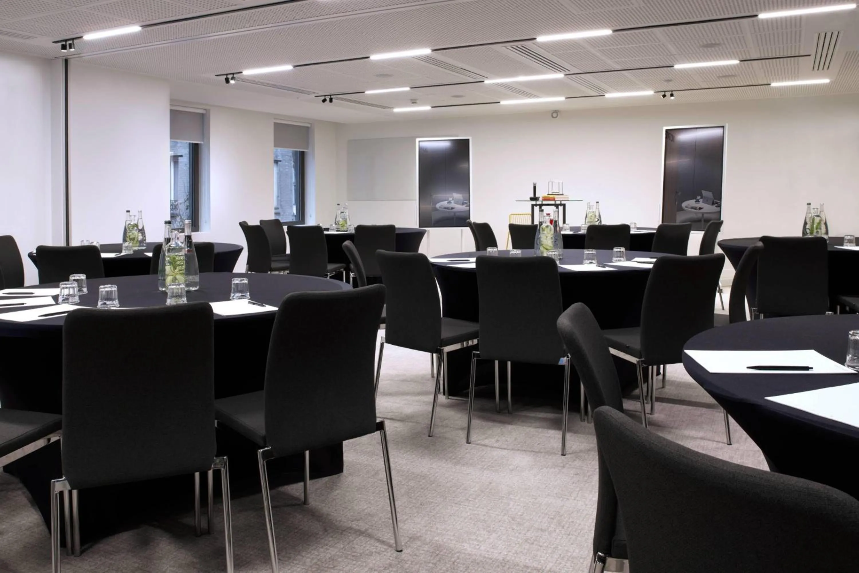 Meeting/conference room in Courtyard by Marriott Paris Gare de Lyon