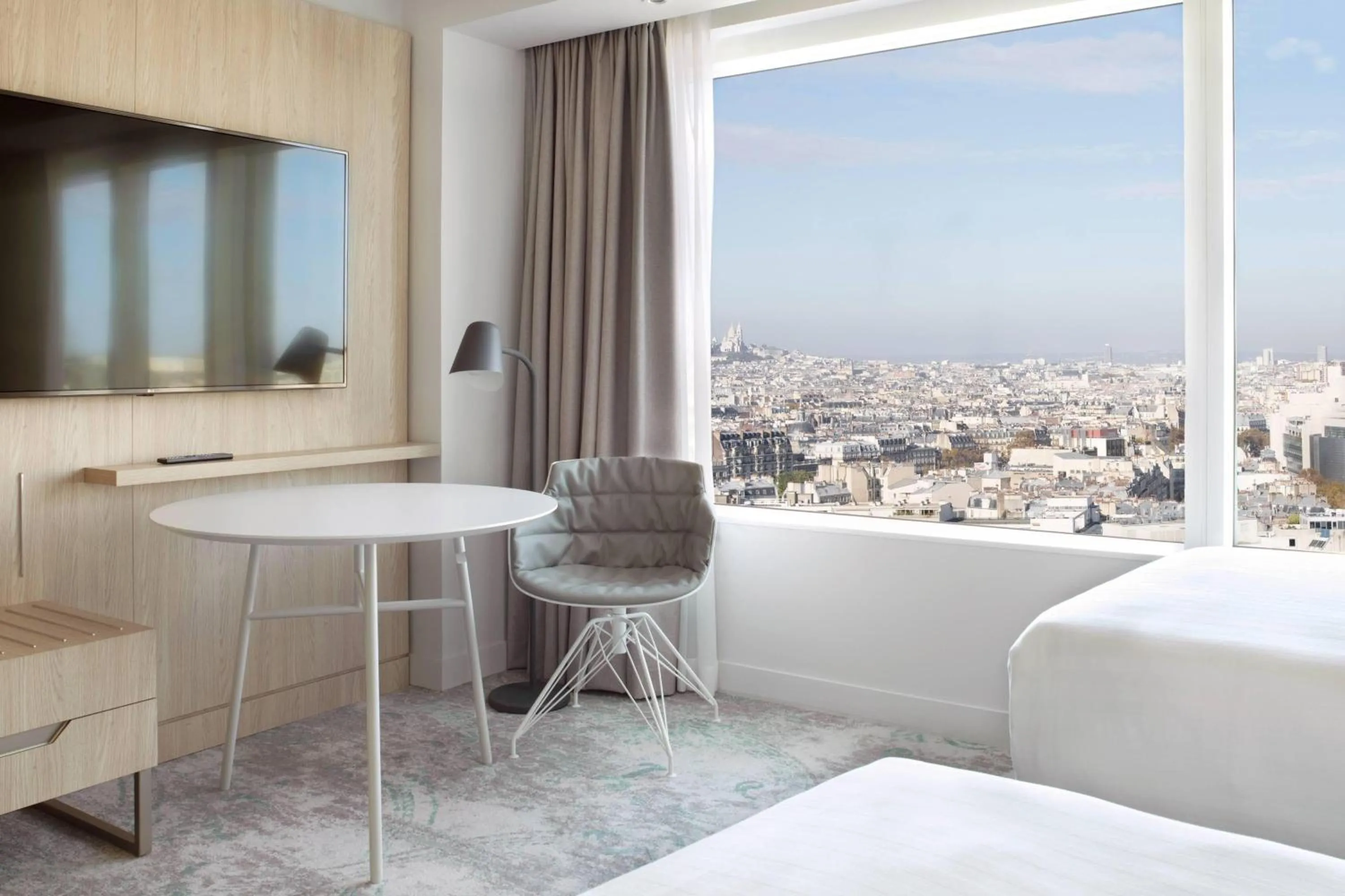 Photo of the whole room, Bed in Courtyard by Marriott Paris Gare de Lyon