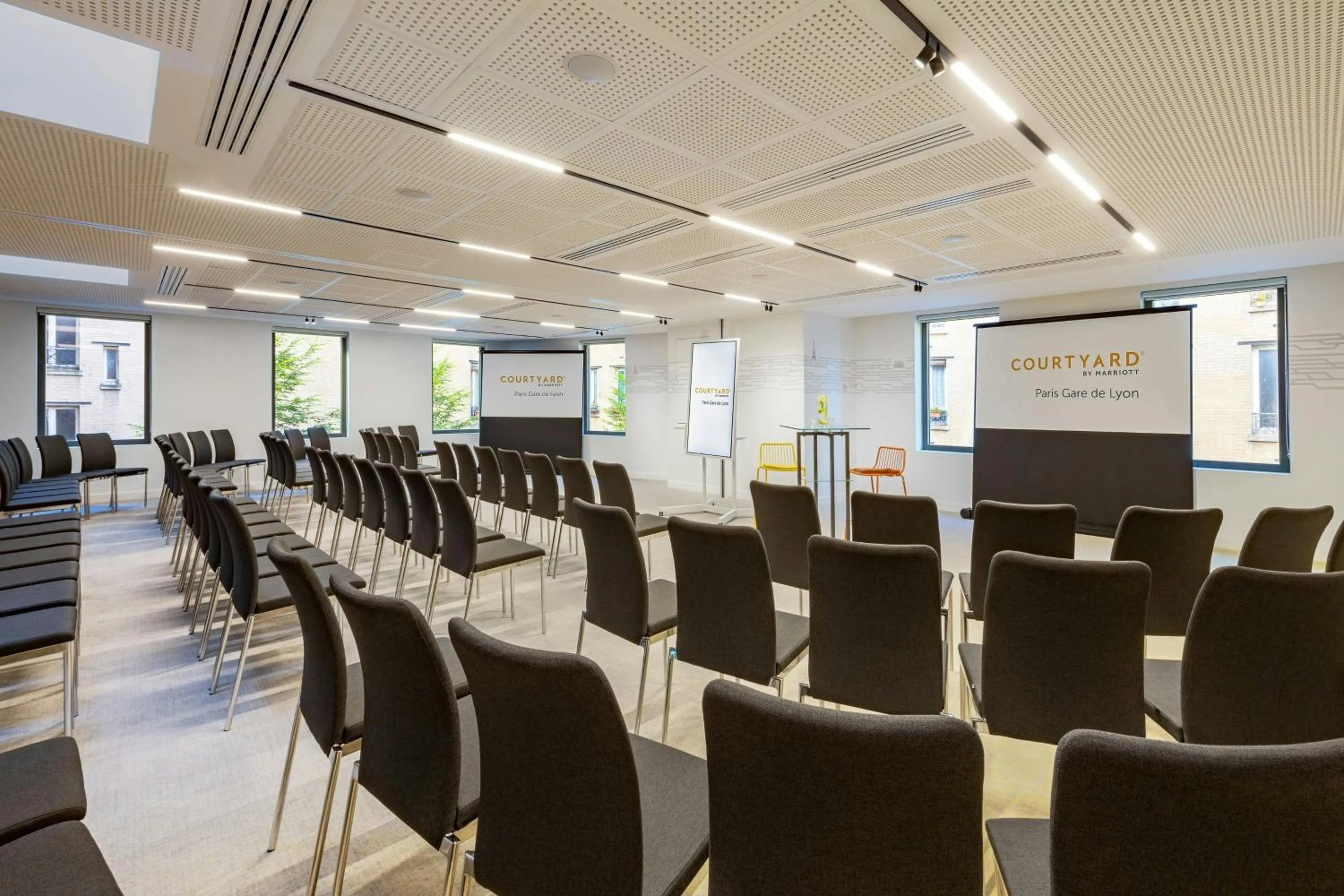 Meeting/conference room in Courtyard by Marriott Paris Gare de Lyon