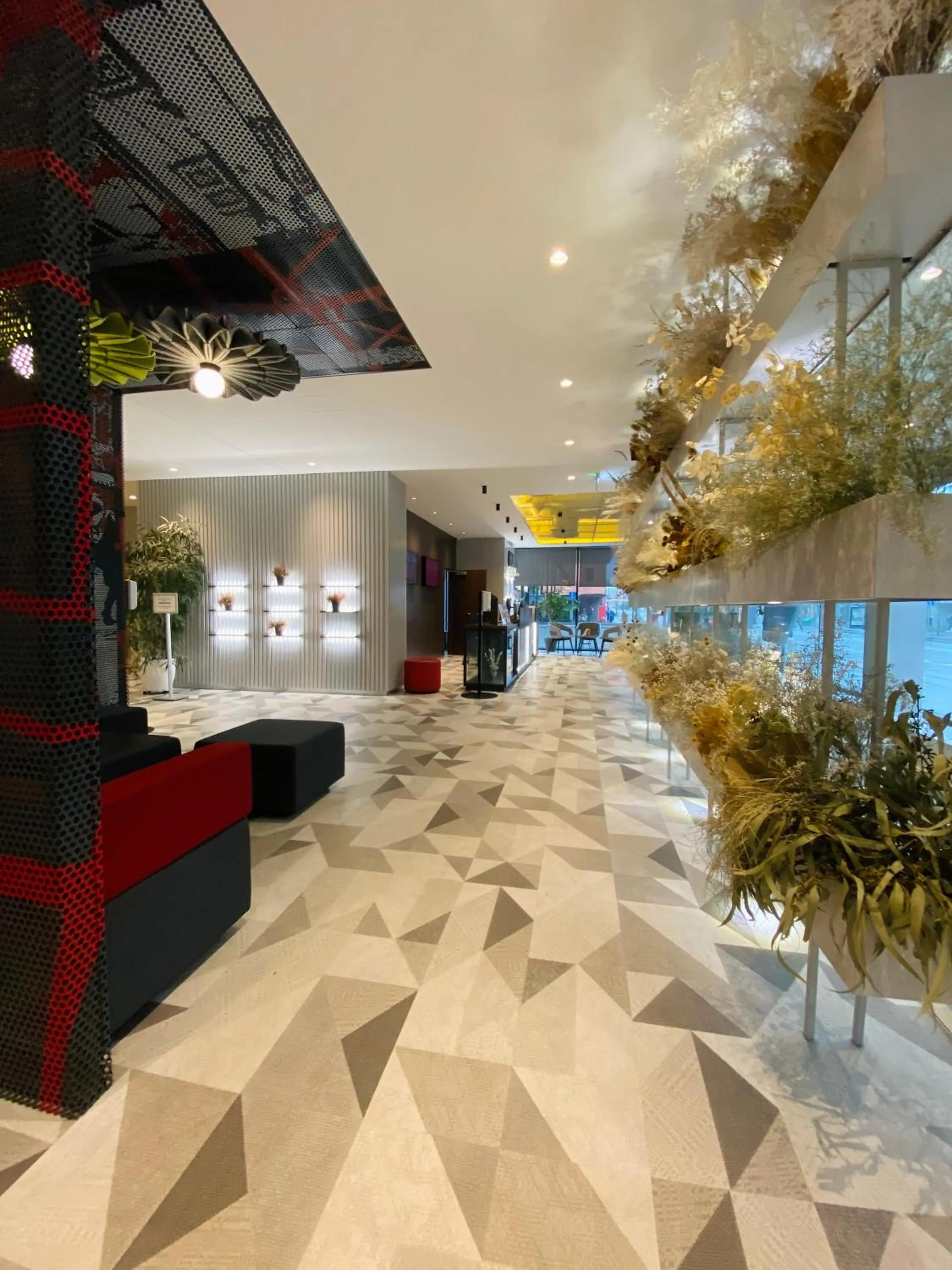 Lobby or reception in Ibis Kaunas Centre