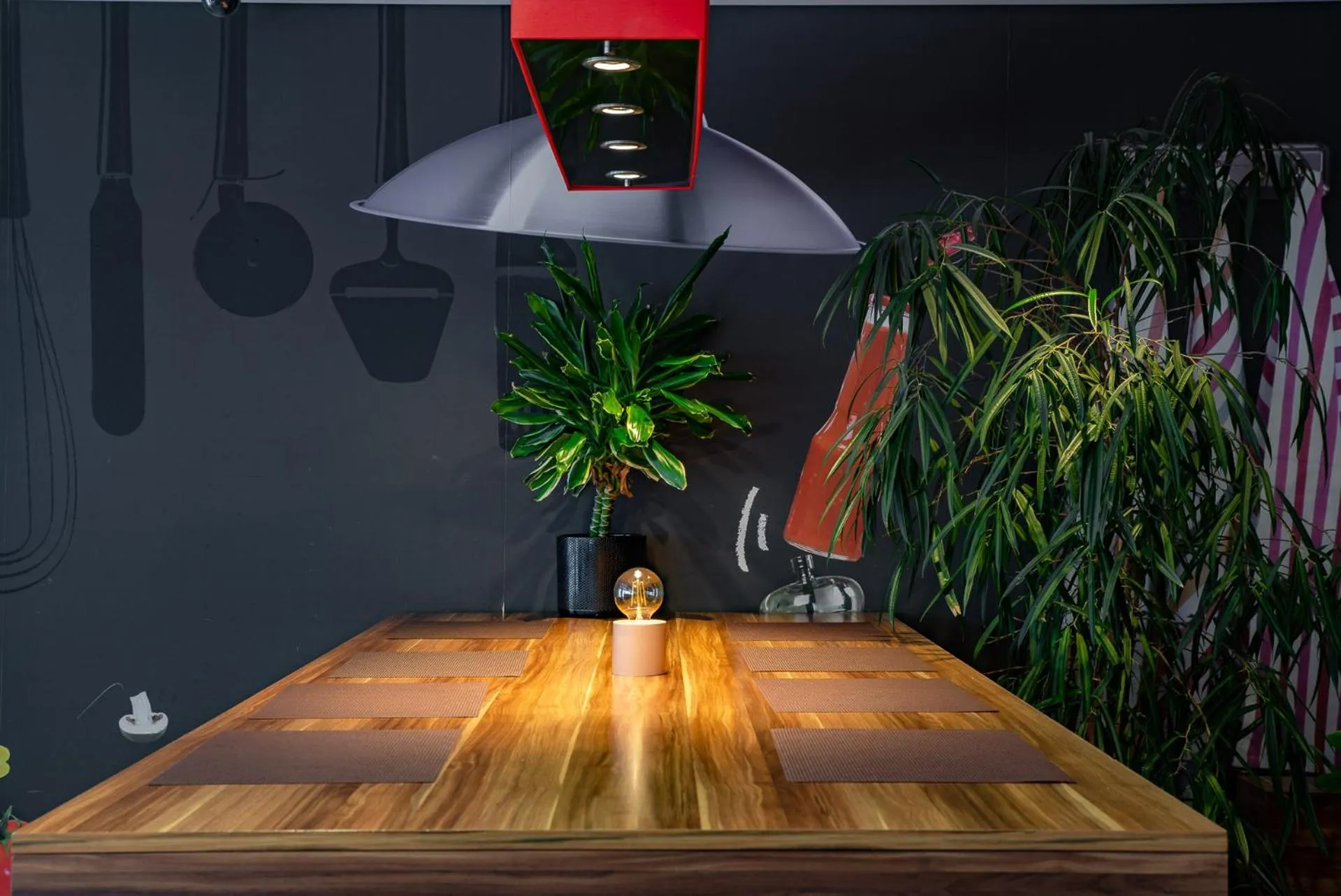 Restaurant/places to eat in Ibis Kaunas Centre