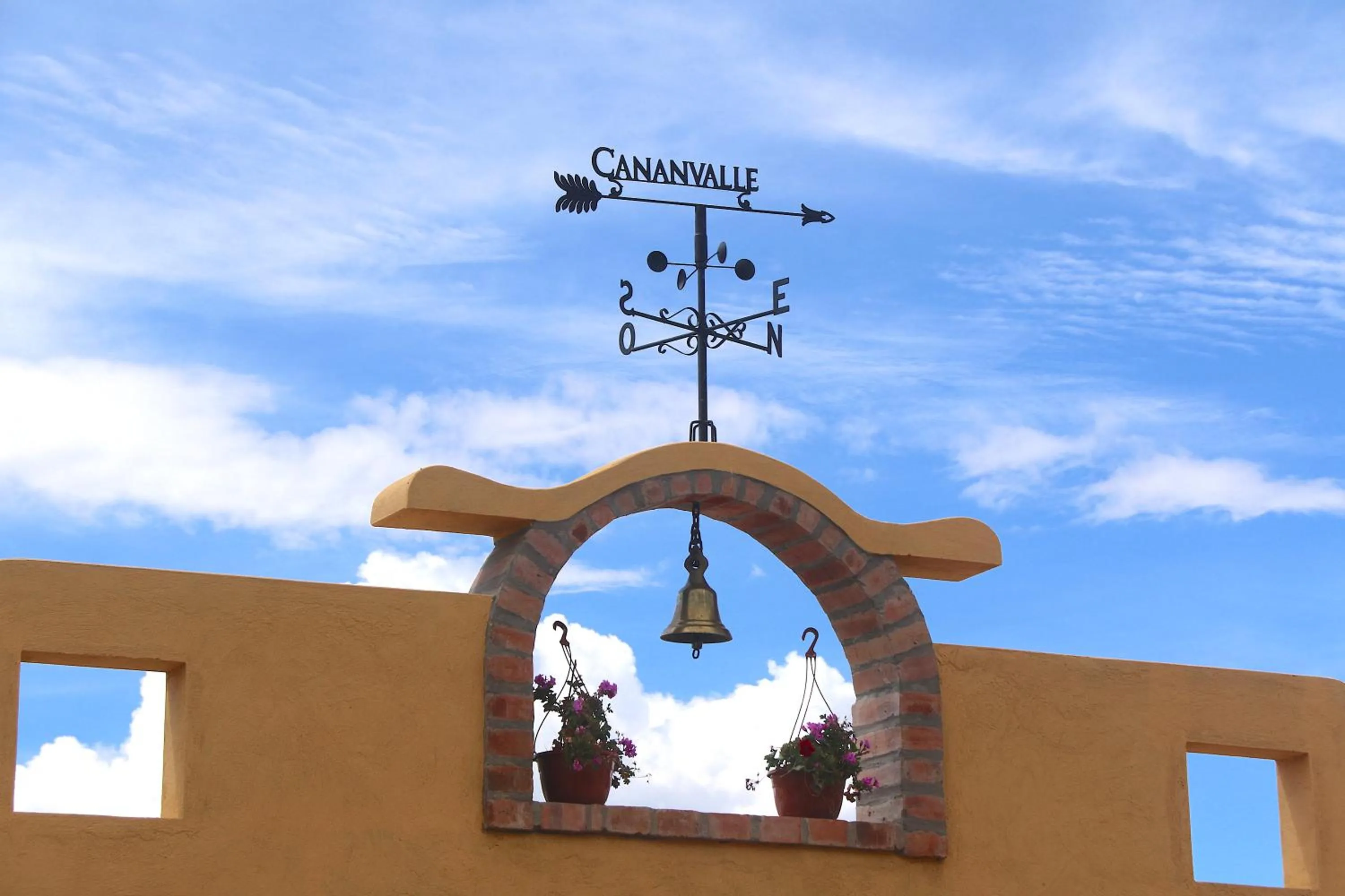 Coffee/tea facilities in Hosteria Cananvalle