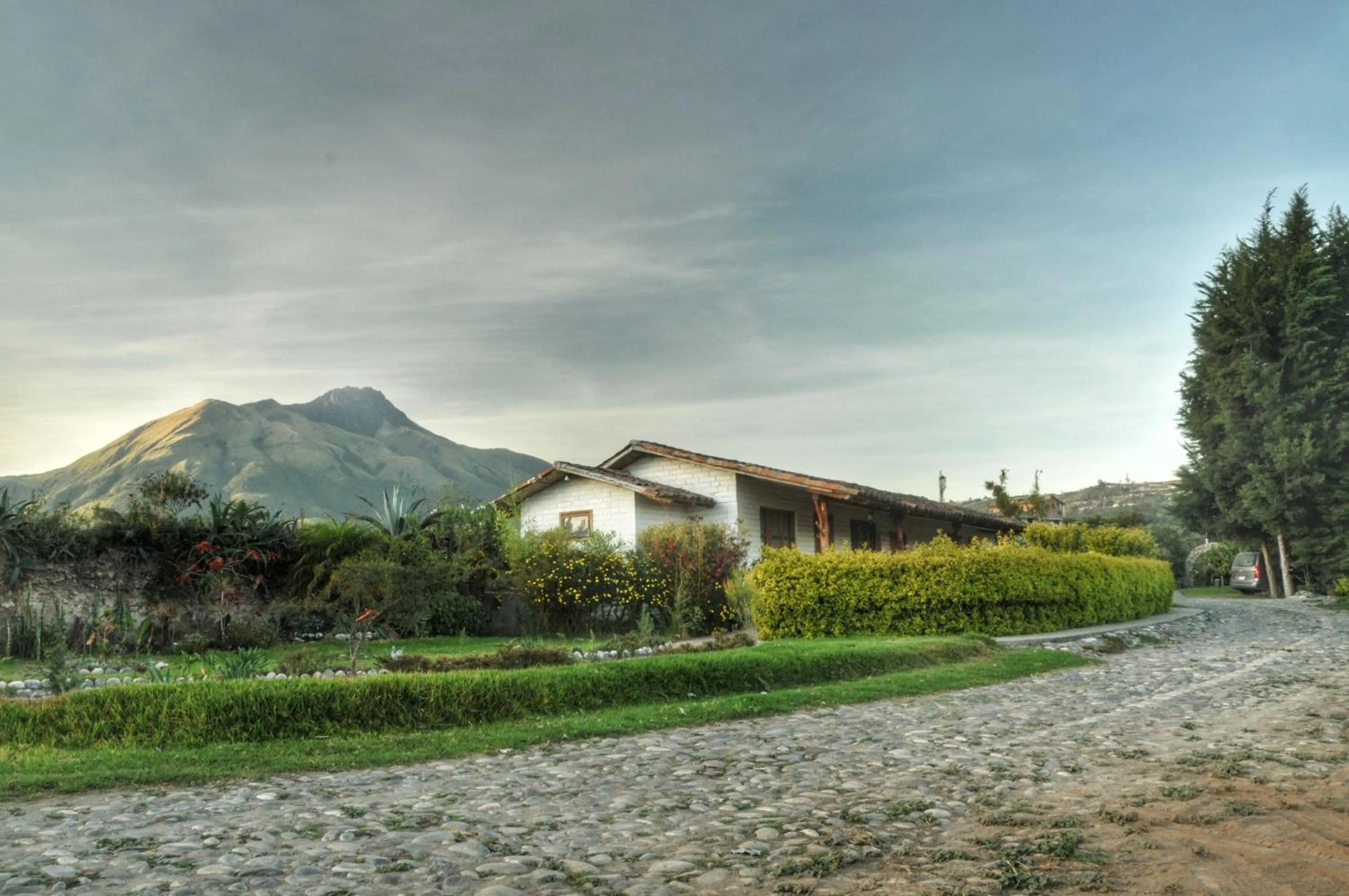 Property building in Hosteria Cananvalle