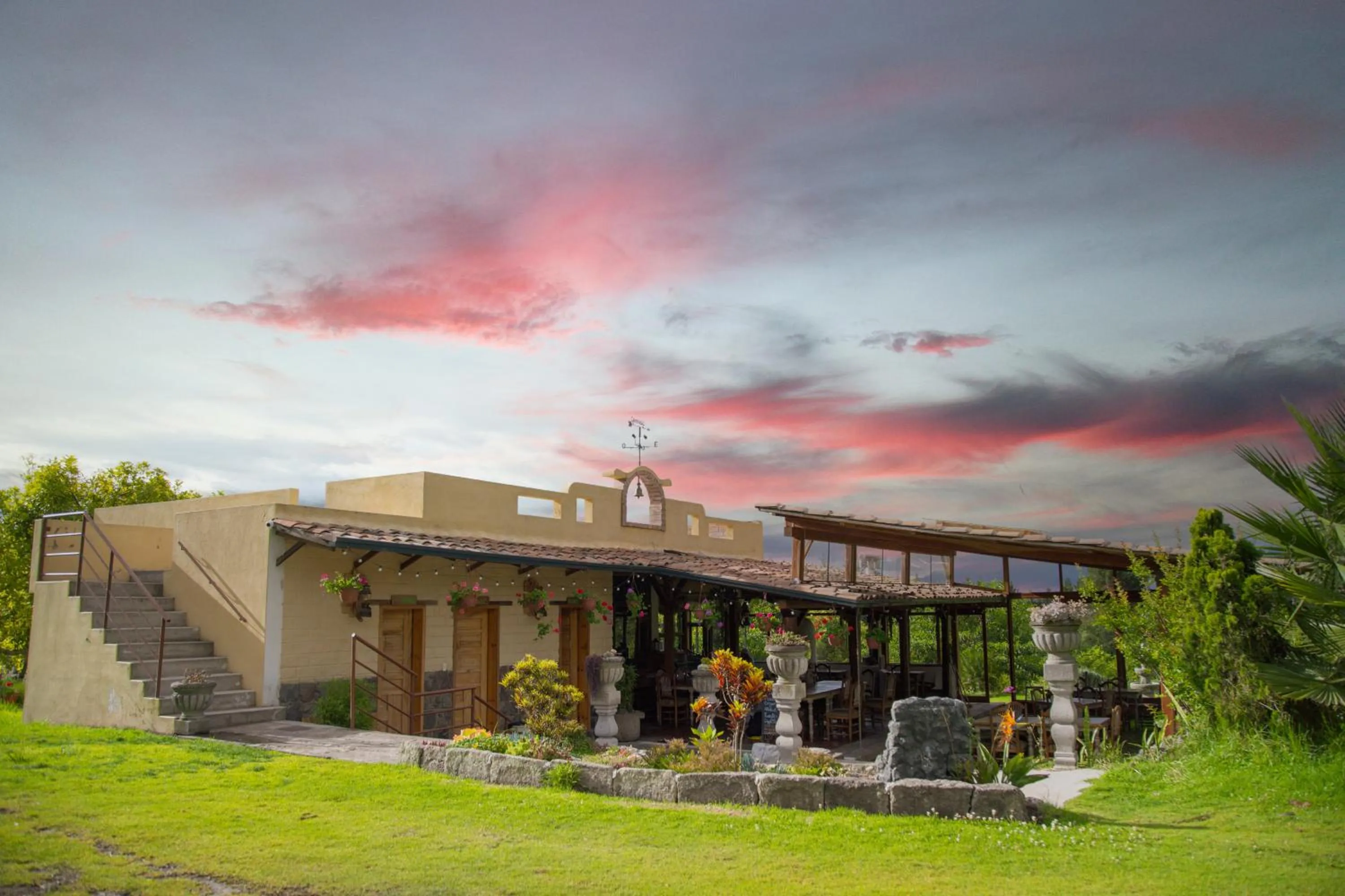 Property building in Hosteria Cananvalle