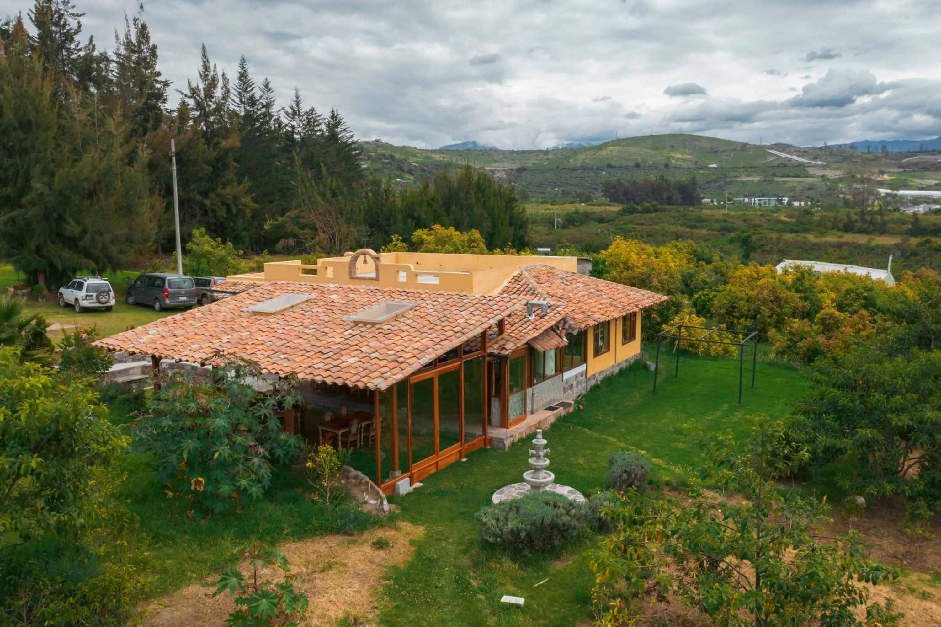 Property building in Hosteria Cananvalle