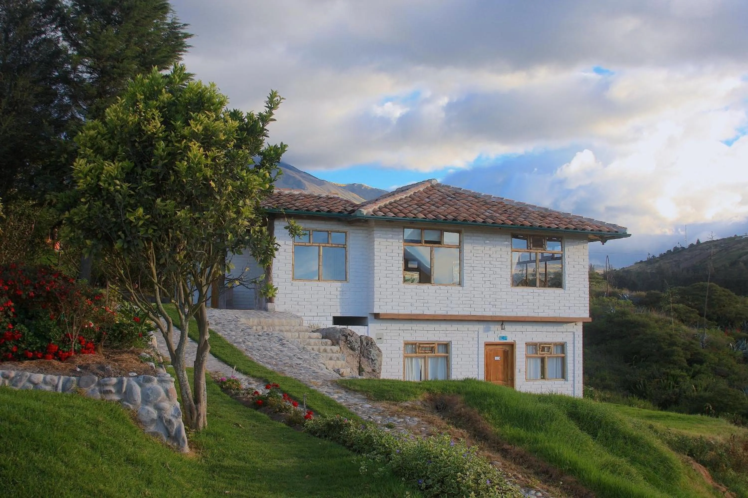 Property building in Hosteria Cananvalle