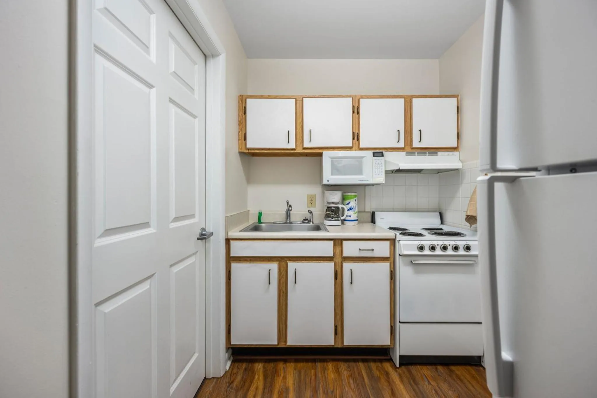 Kitchen or kitchenette in Affordable Suites Conover / Hickory