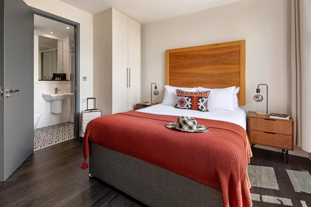 Bed in Marlin Canary Wharf