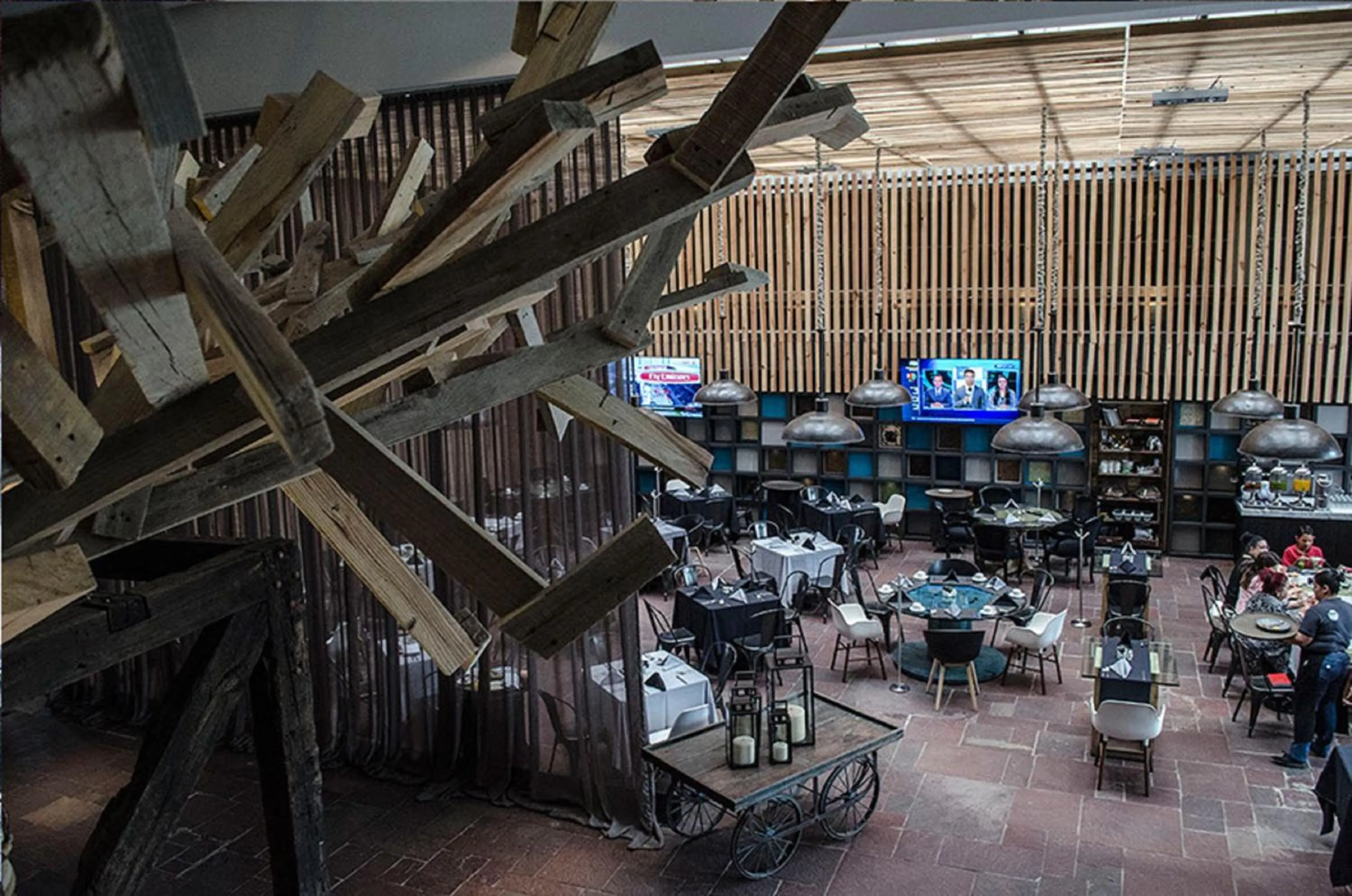 Restaurant/places to eat in NEhotel Nueva Estancia