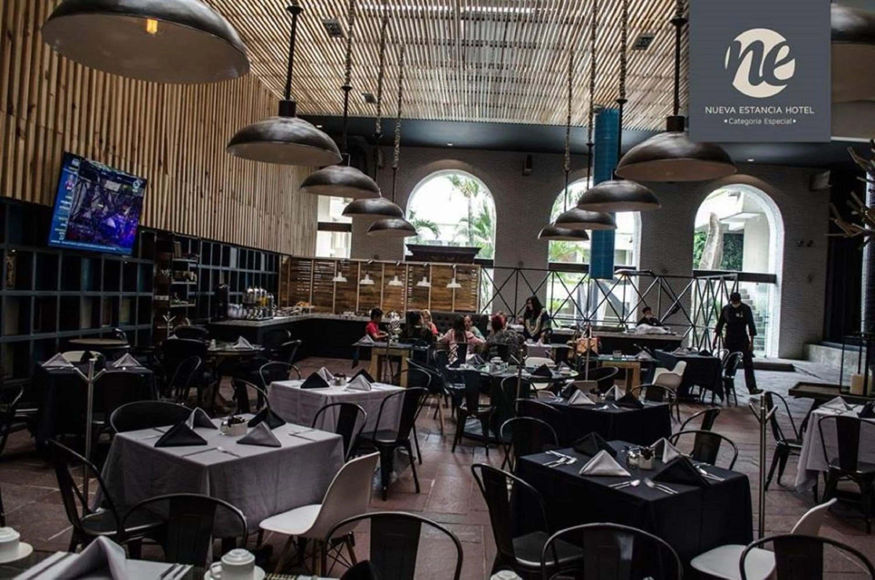 Staff in NEhotel Nueva Estancia