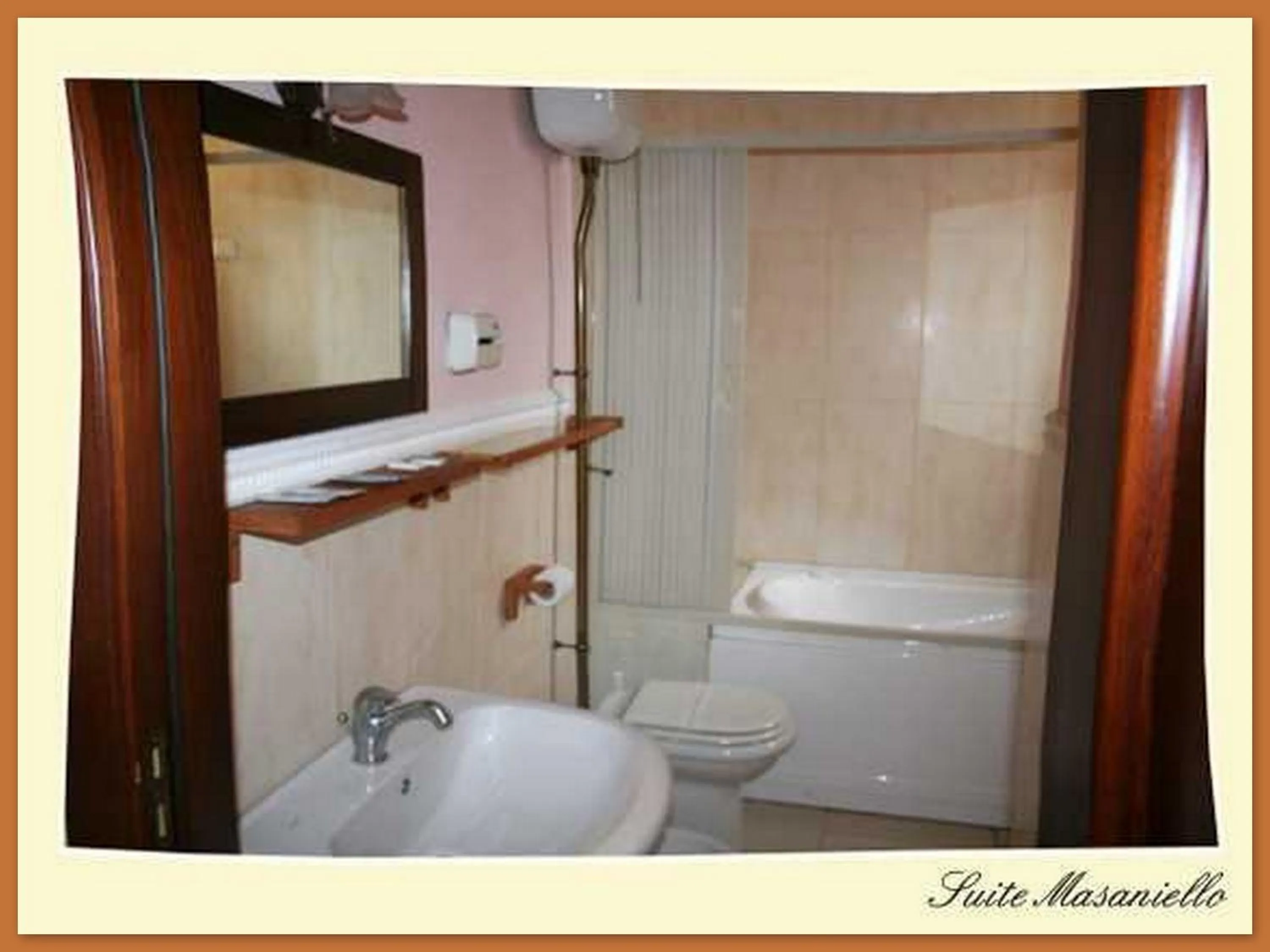 Bathroom in B&B La Storia Di Napoli