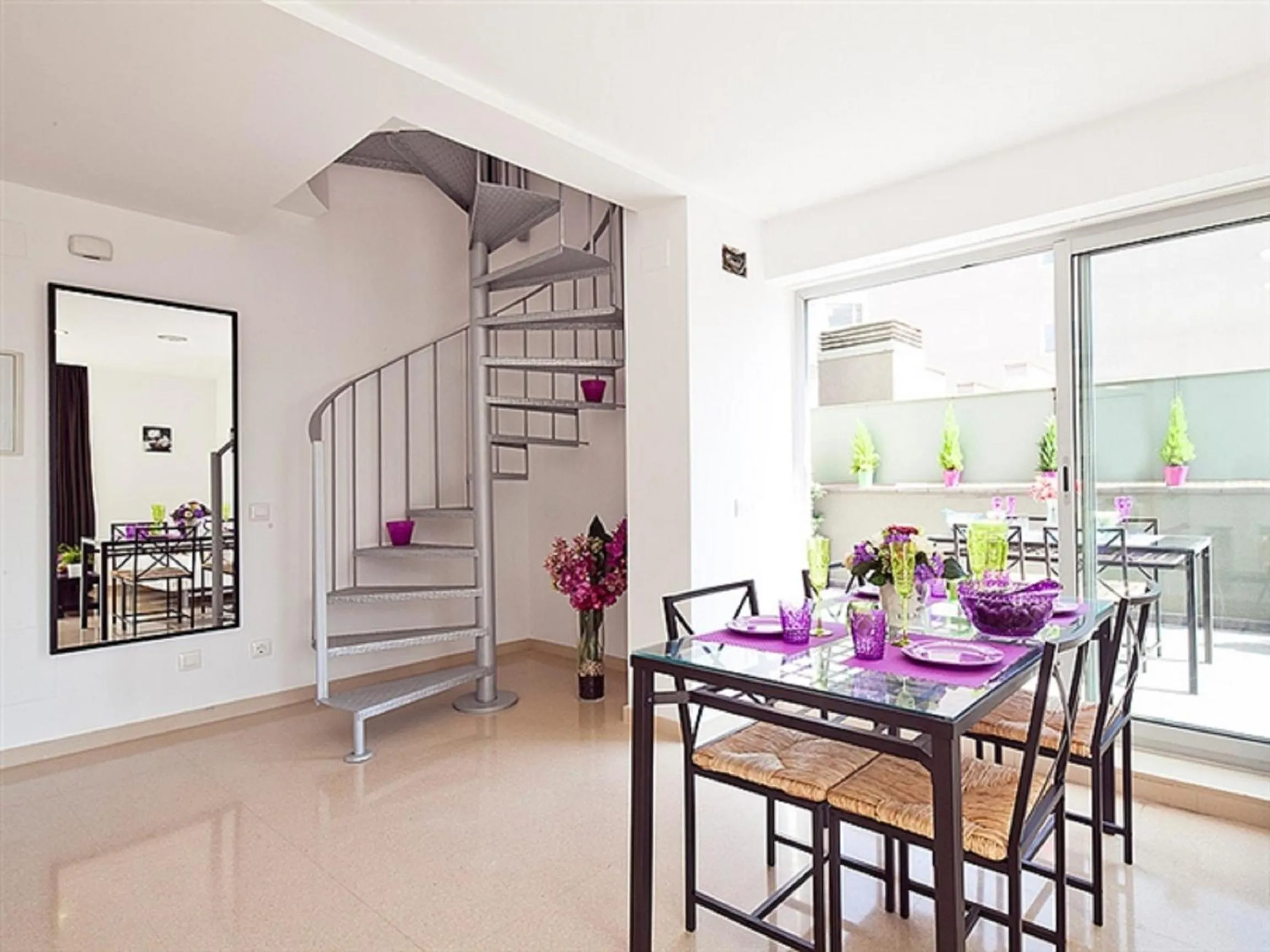 Seating area in Charmsuites Nou Rambla