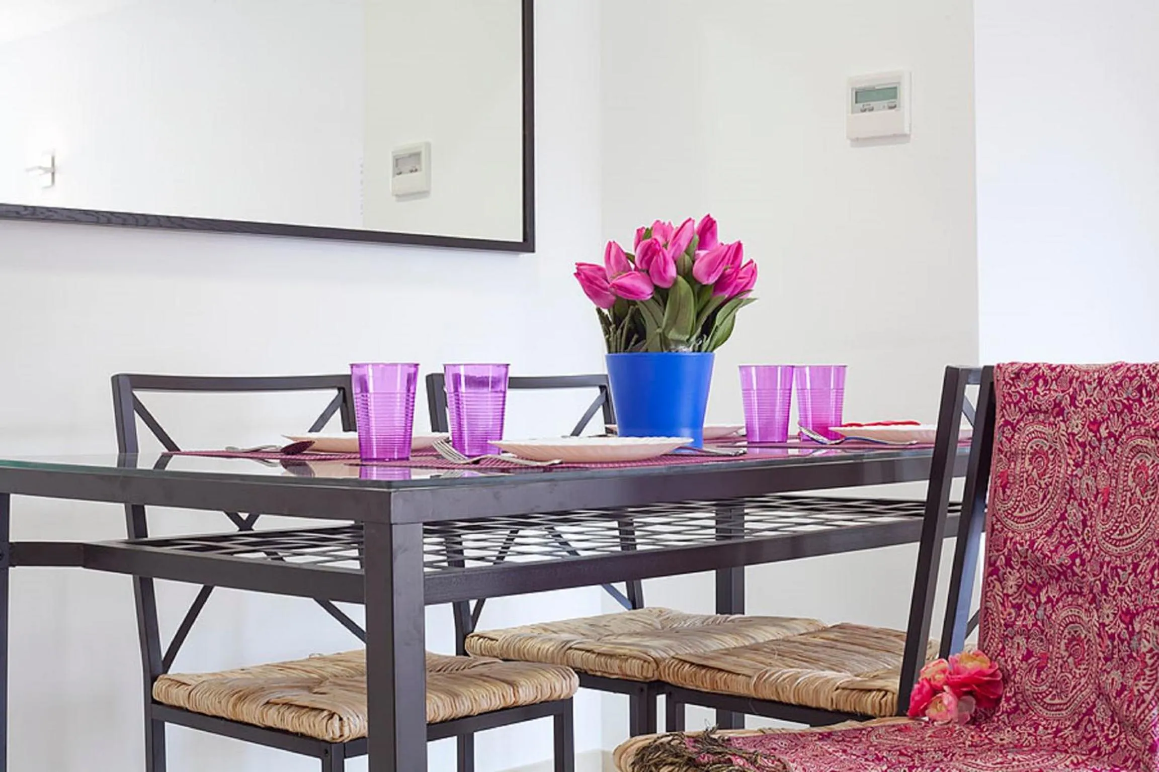 Living room in Charmsuites Nou Rambla