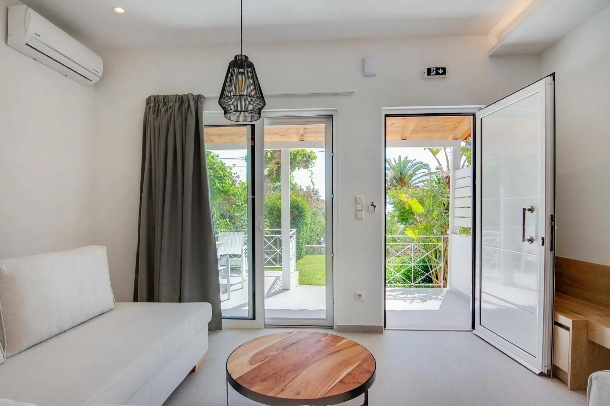 Bed in Peroulia Beach Houses