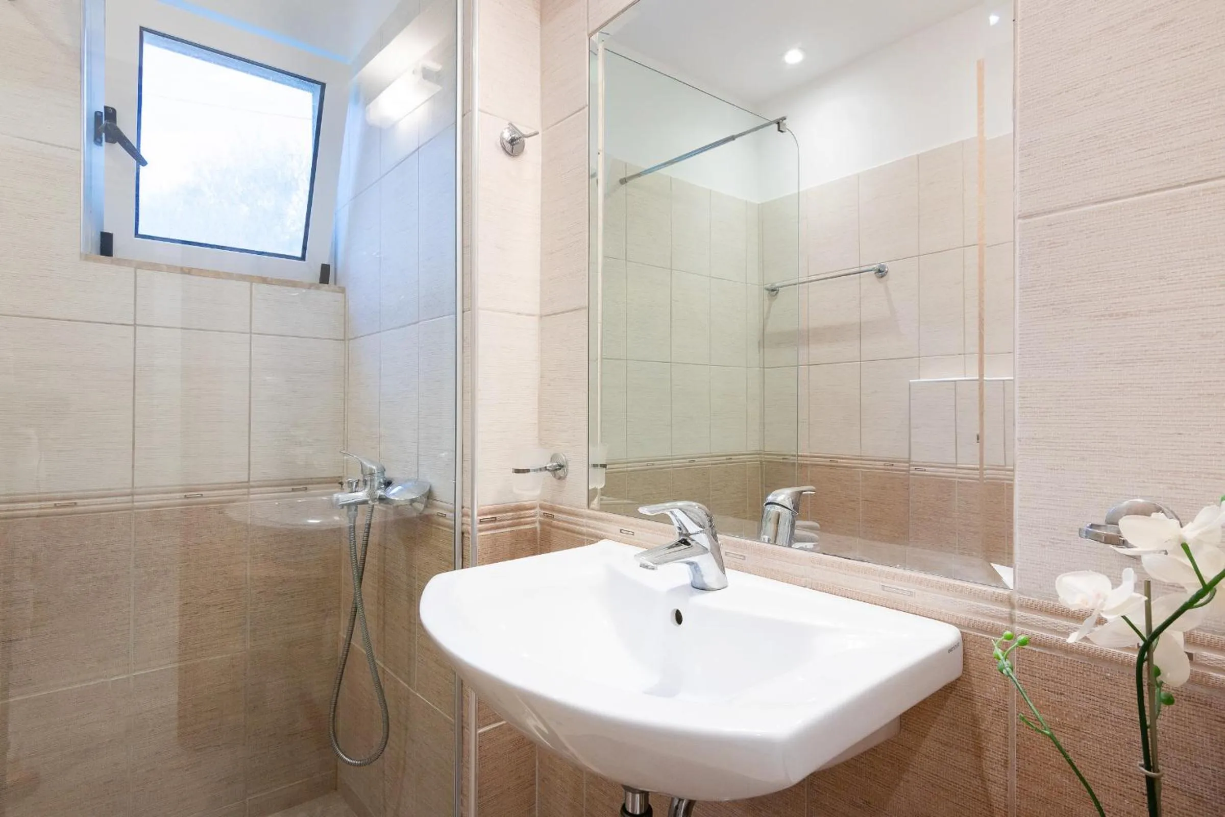 Peroulia Beach Houses