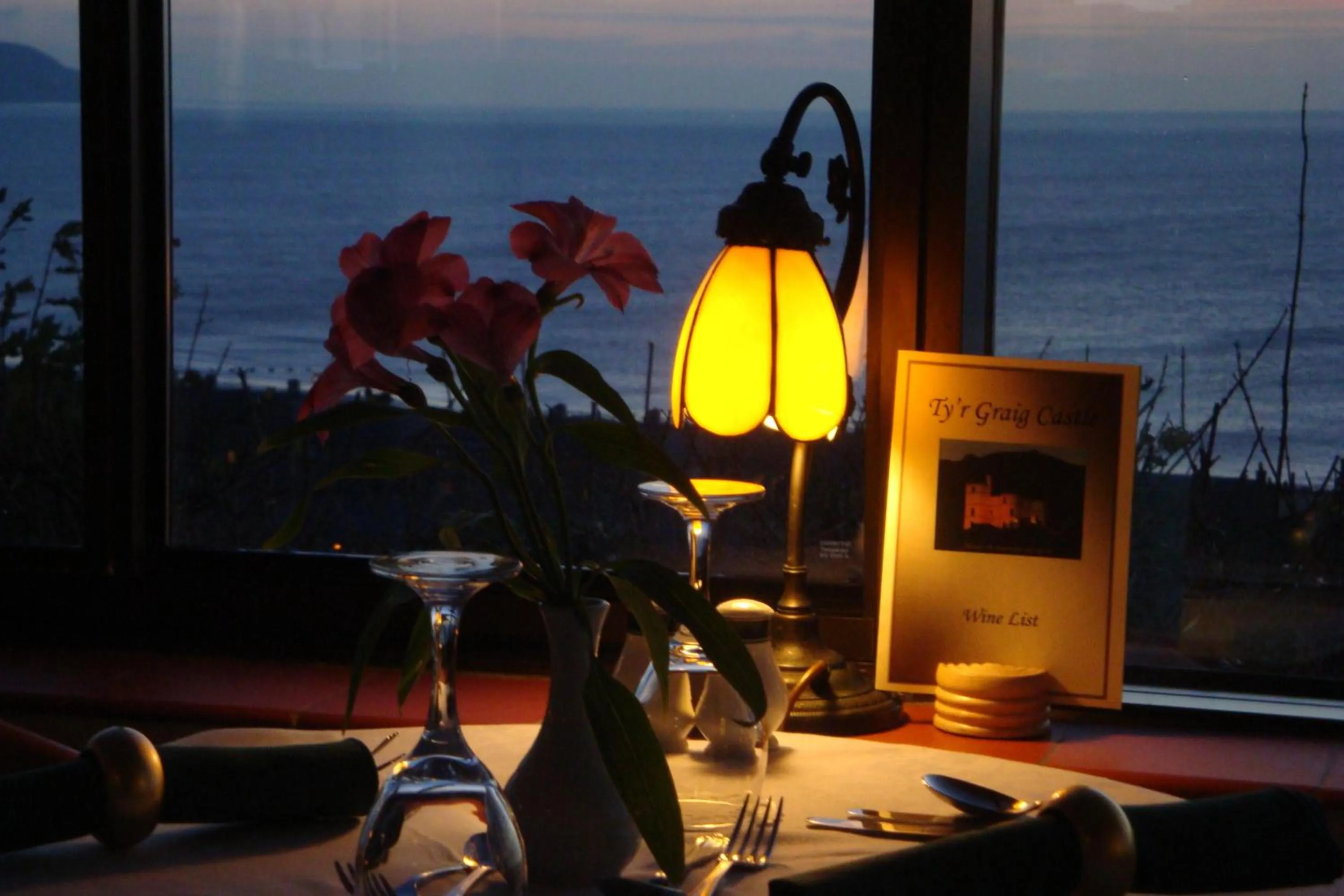 Restaurant/places to eat in Tyr Graig Castle