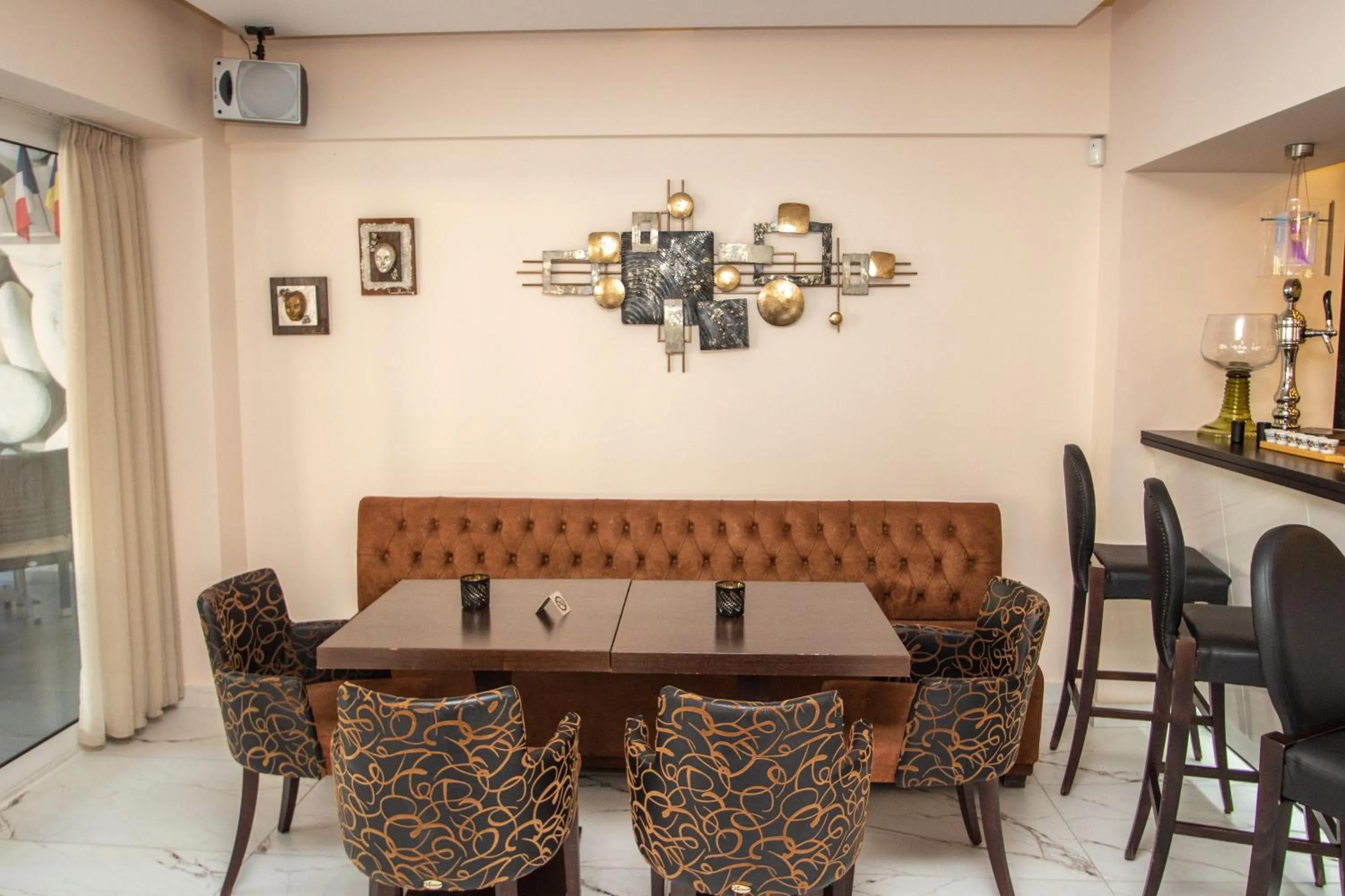 Seating area in Hotel Europe