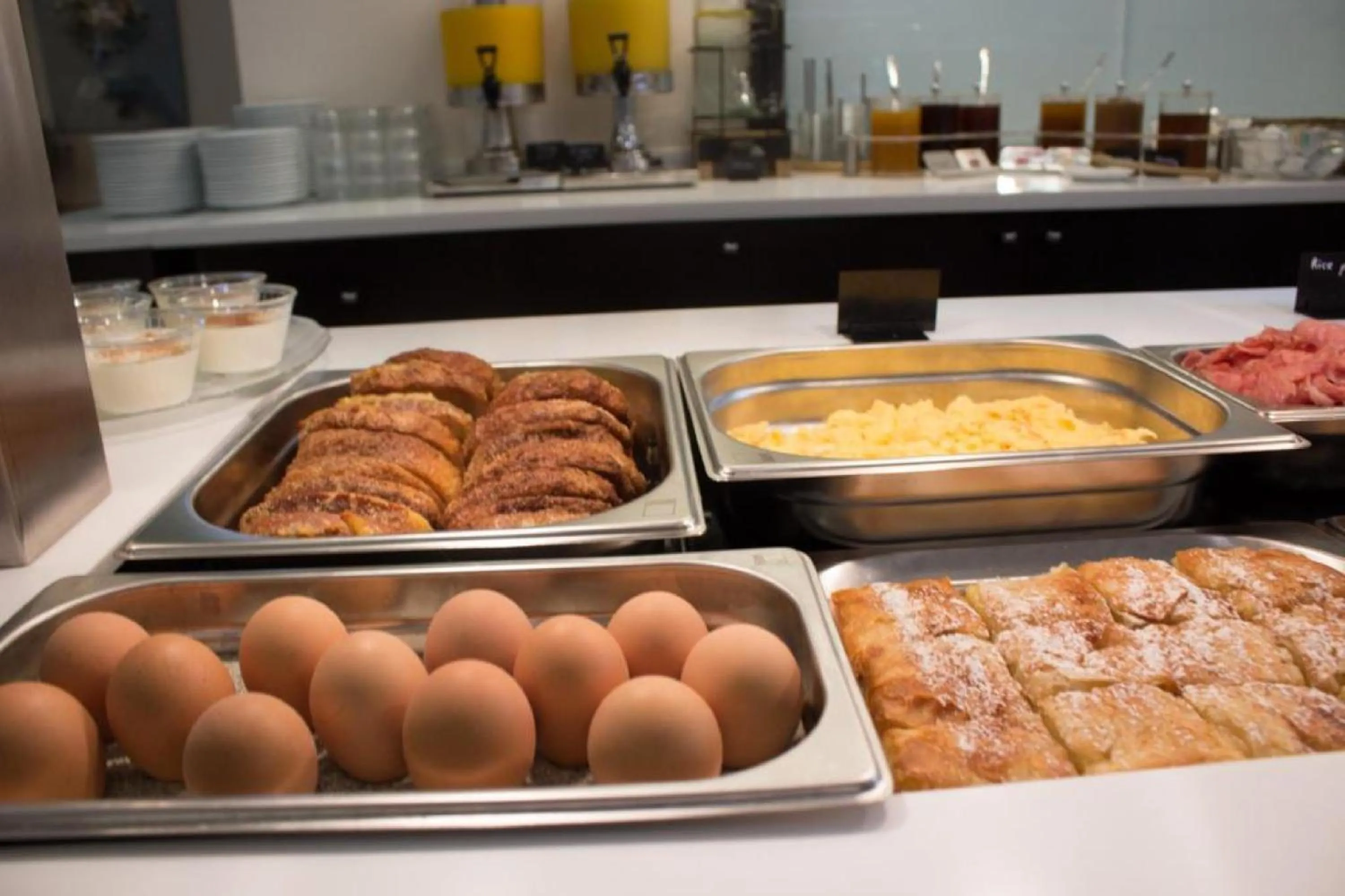 Buffet breakfast in Hotel Europe