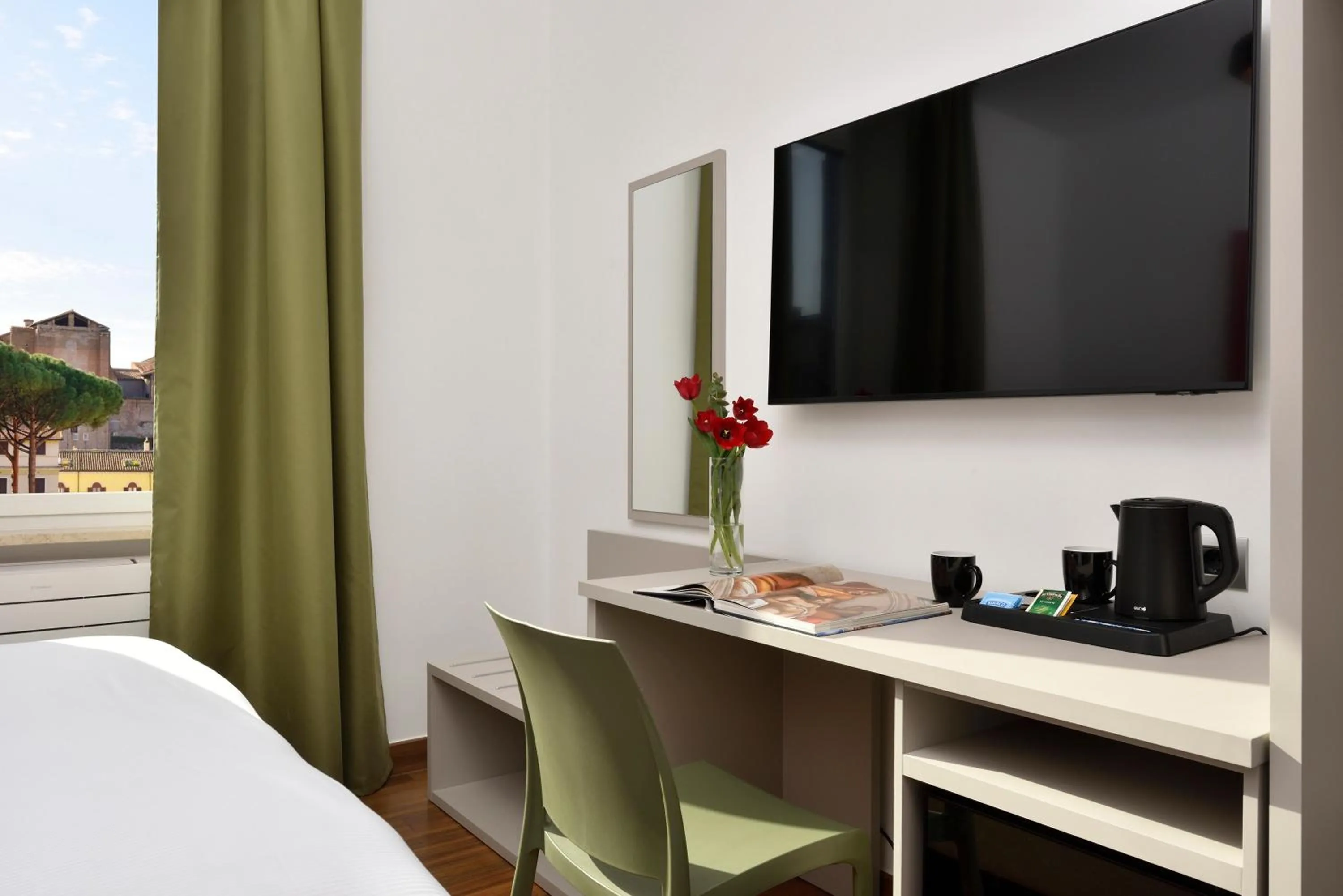 Bed in Colosseo Panorama by GHOR