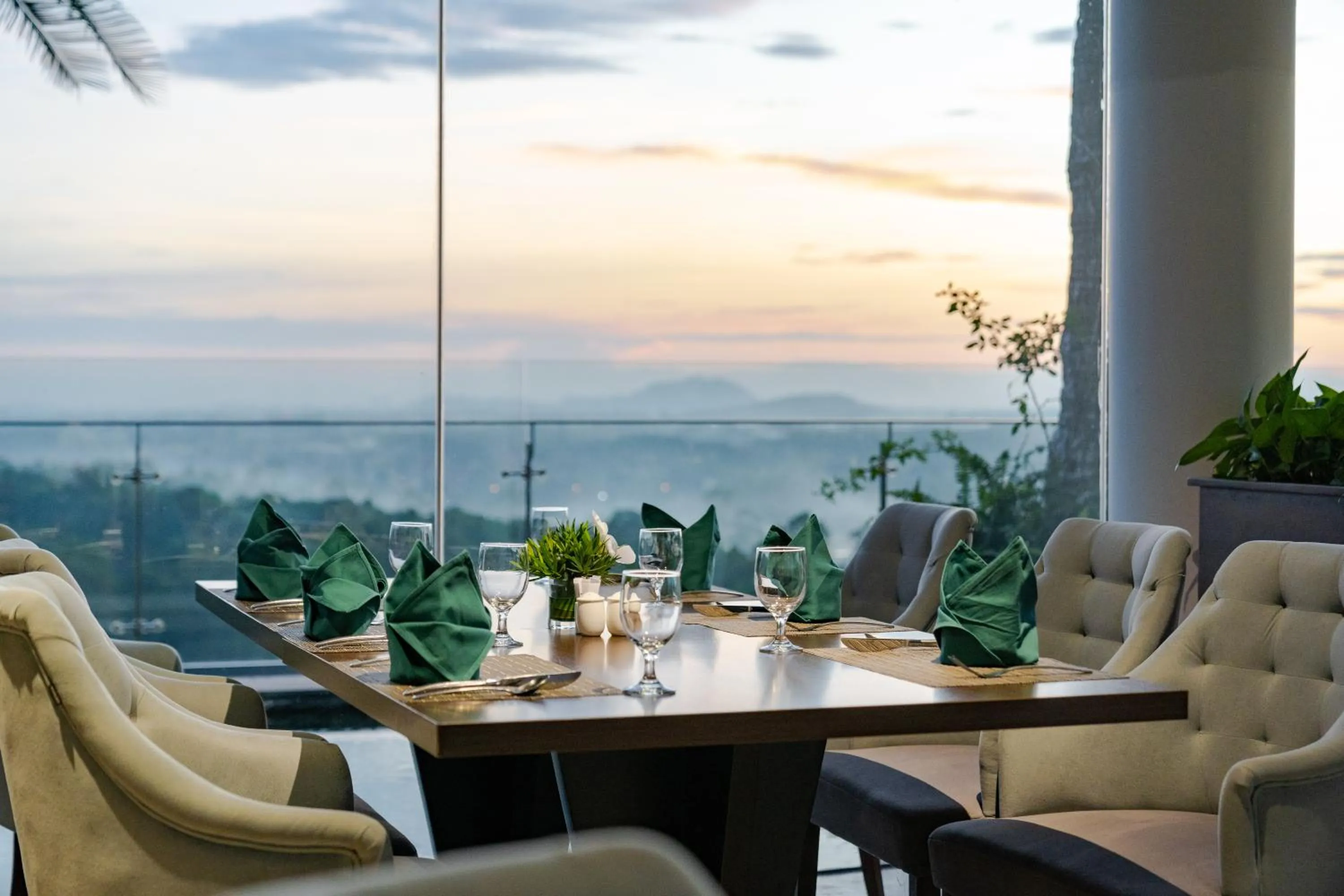 Dining area in Flamingo Resort Dai Lai