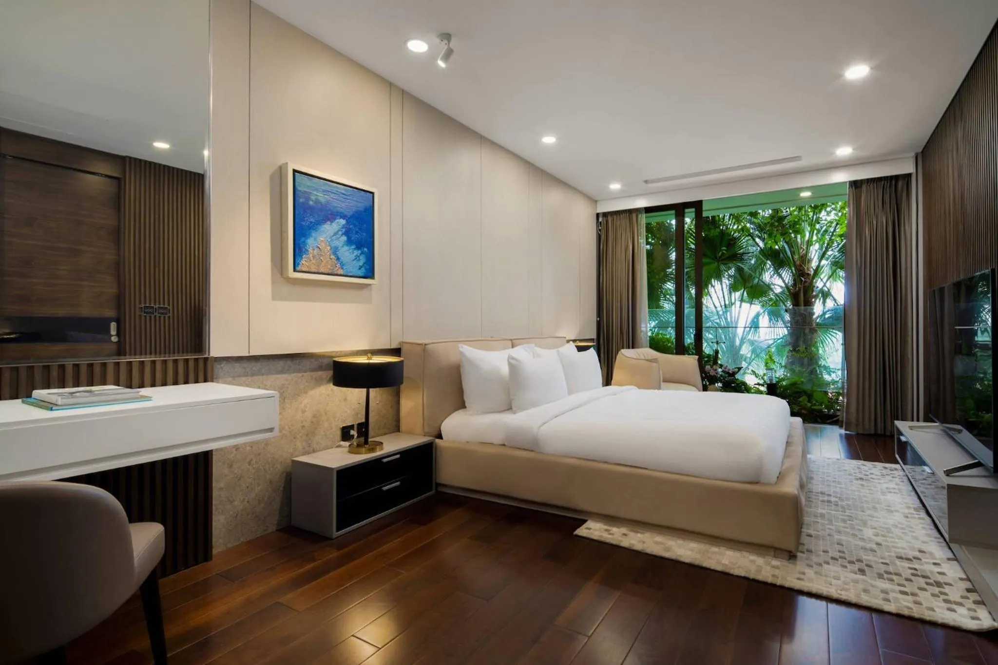 Bedroom, Bed in Flamingo Resort Dai Lai