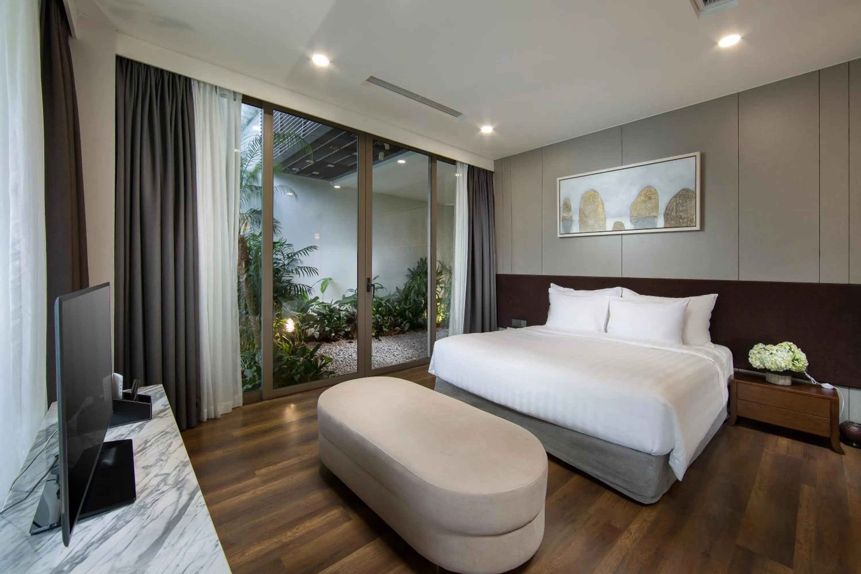 Bed in Flamingo Resort Dai Lai