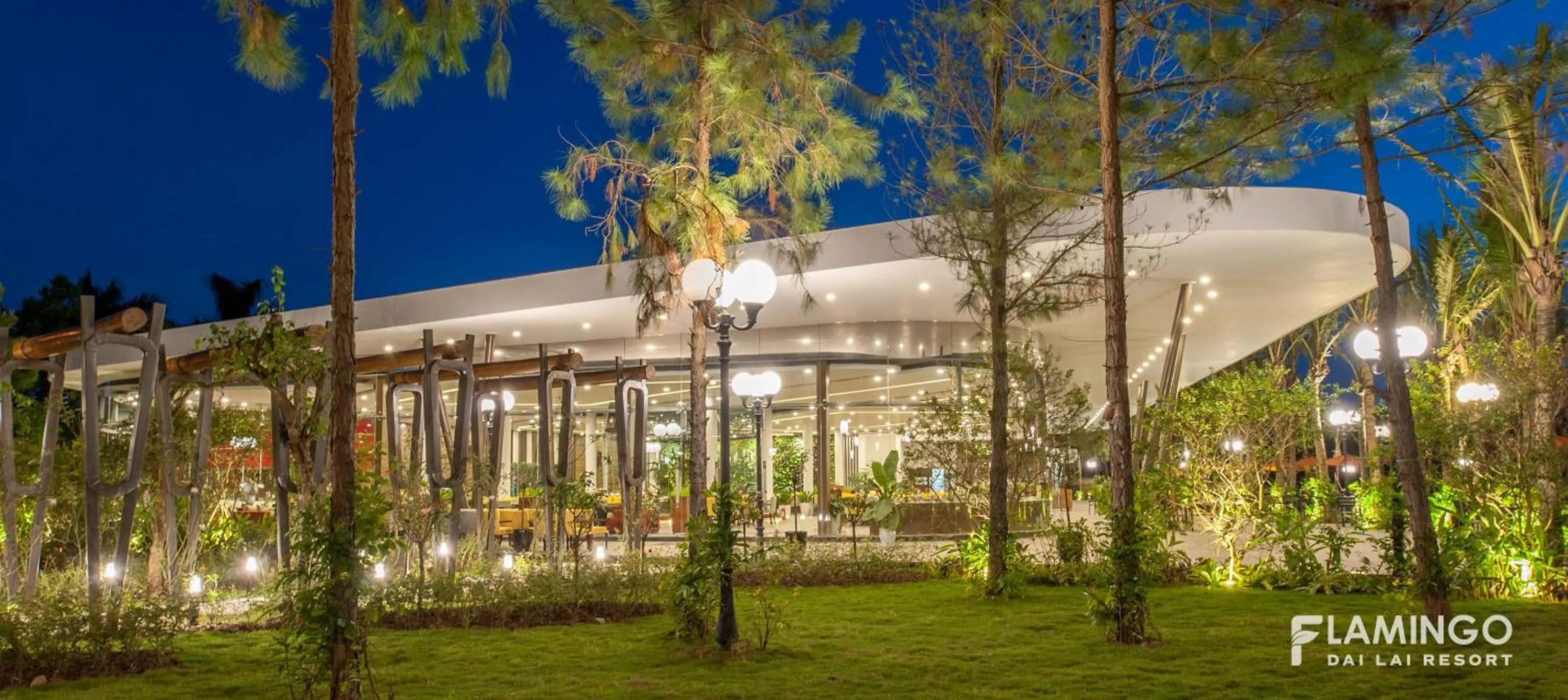 Restaurant/places to eat in Flamingo Resort Dai Lai