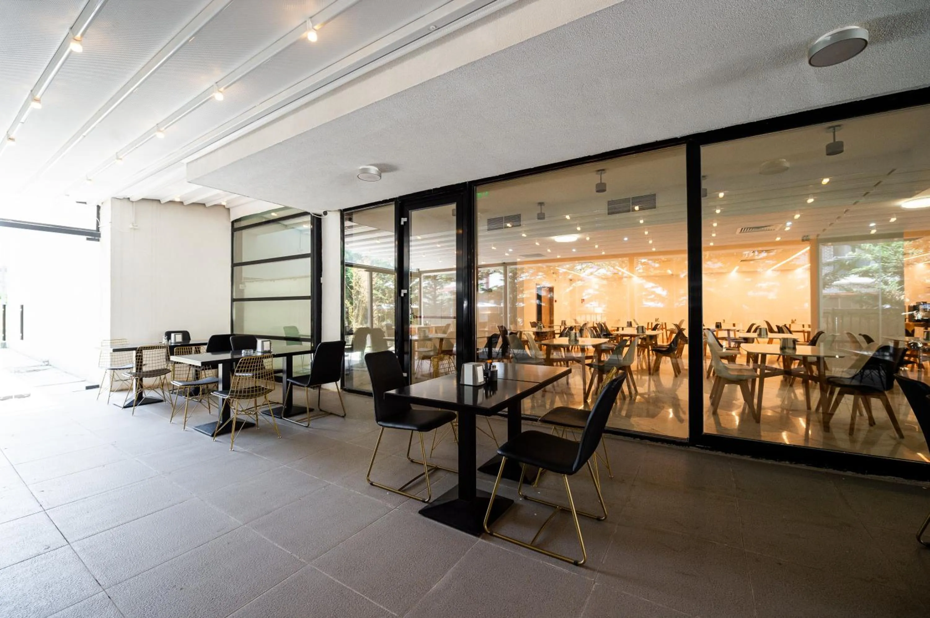 Restaurant/places to eat in Hotel Clas Mamaia Nord