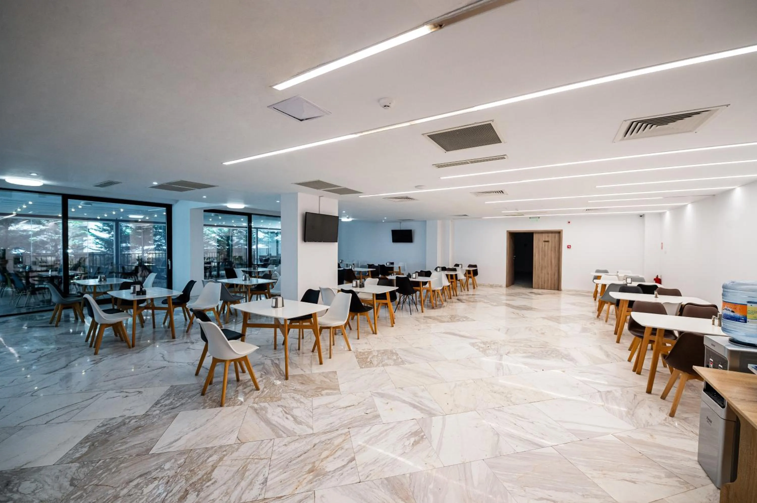 Restaurant/places to eat in Hotel Clas Mamaia Nord