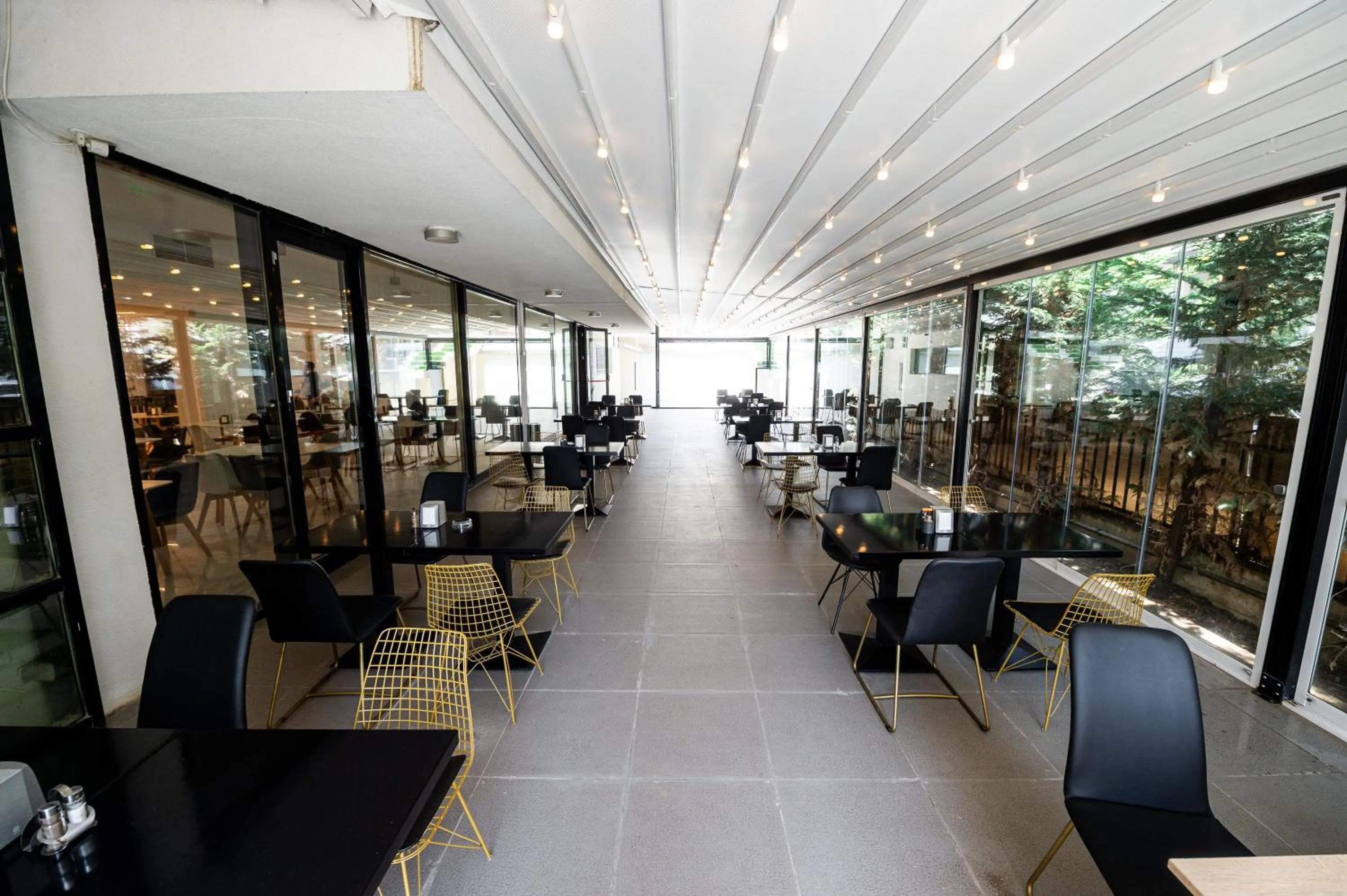 Restaurant/places to eat in Hotel Clas Mamaia Nord