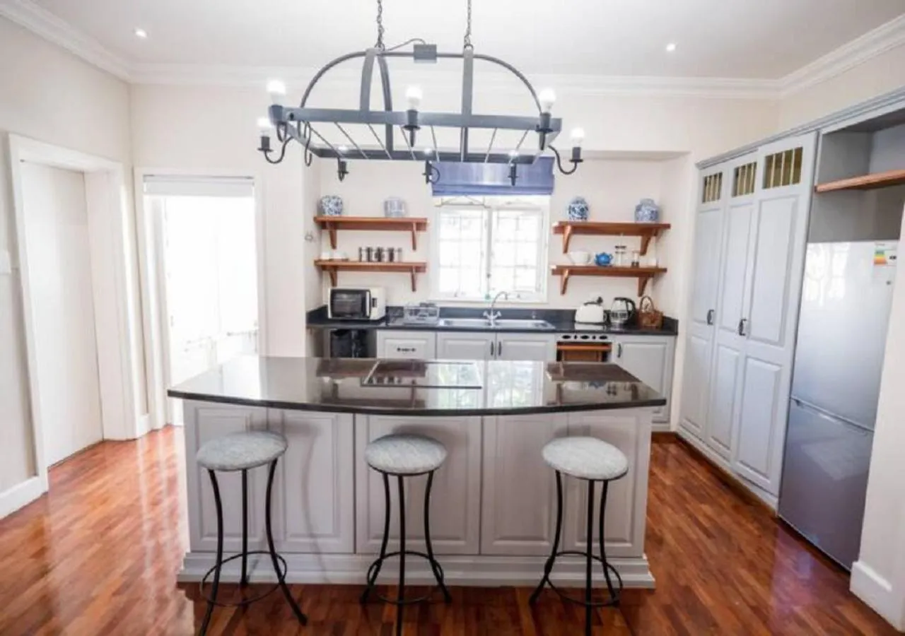 Kitchen or kitchenette in Admiralty Beach House