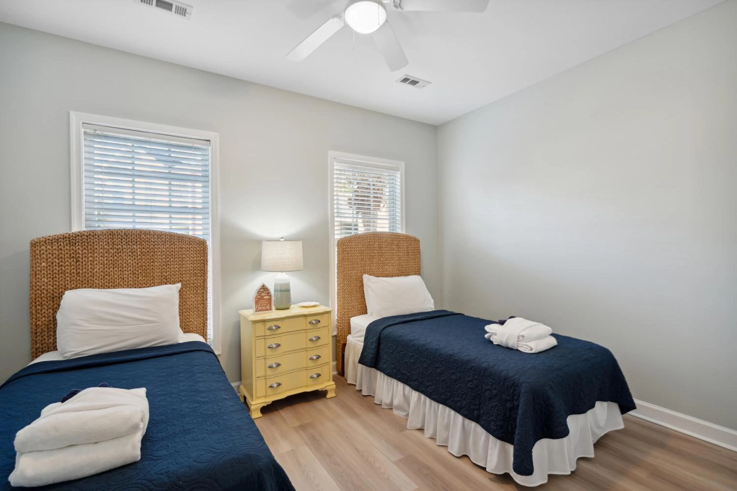 Bed in 21 Turtle Bay Carolina Tides