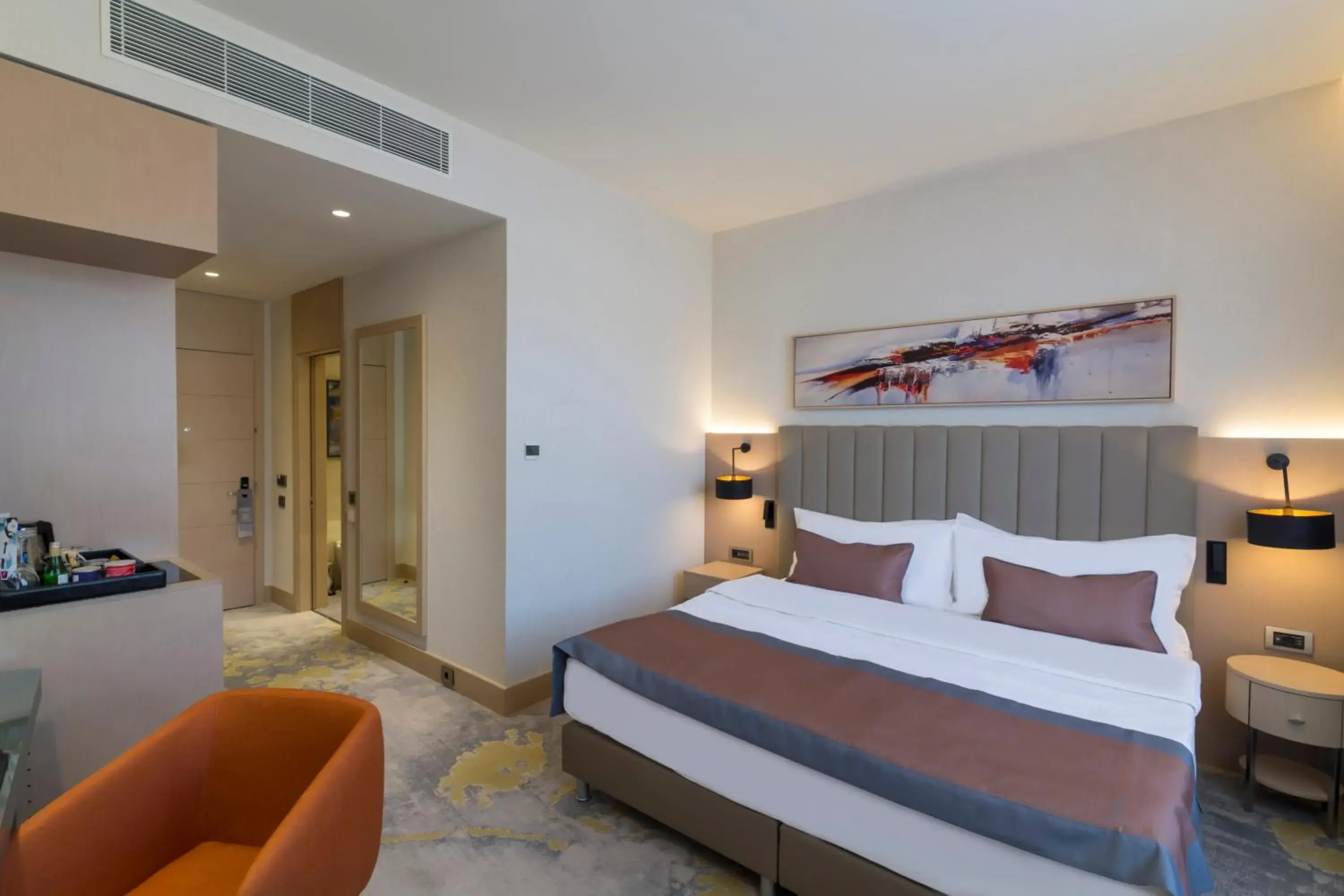 Standard King Room - Non-Smoking in Crowne Plaza Cappadocia - Nevsehir by IHG Standard King Room - Non-Smoking in Crowne Plaza Cappadocia - Nevsehir by IHG