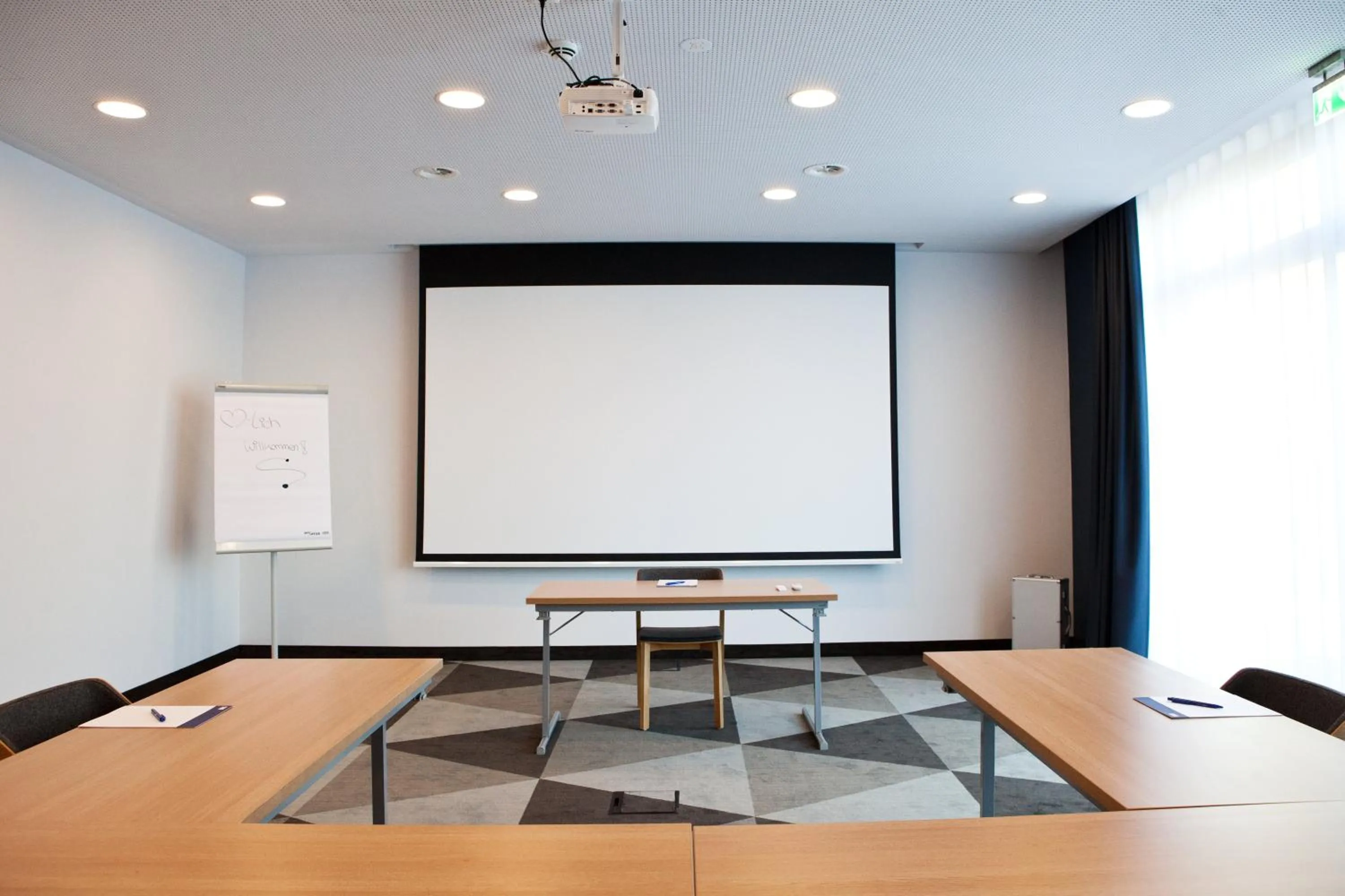 Meeting/conference room in Holiday Inn Express Frankfurt Airport - Raunheim by IHG