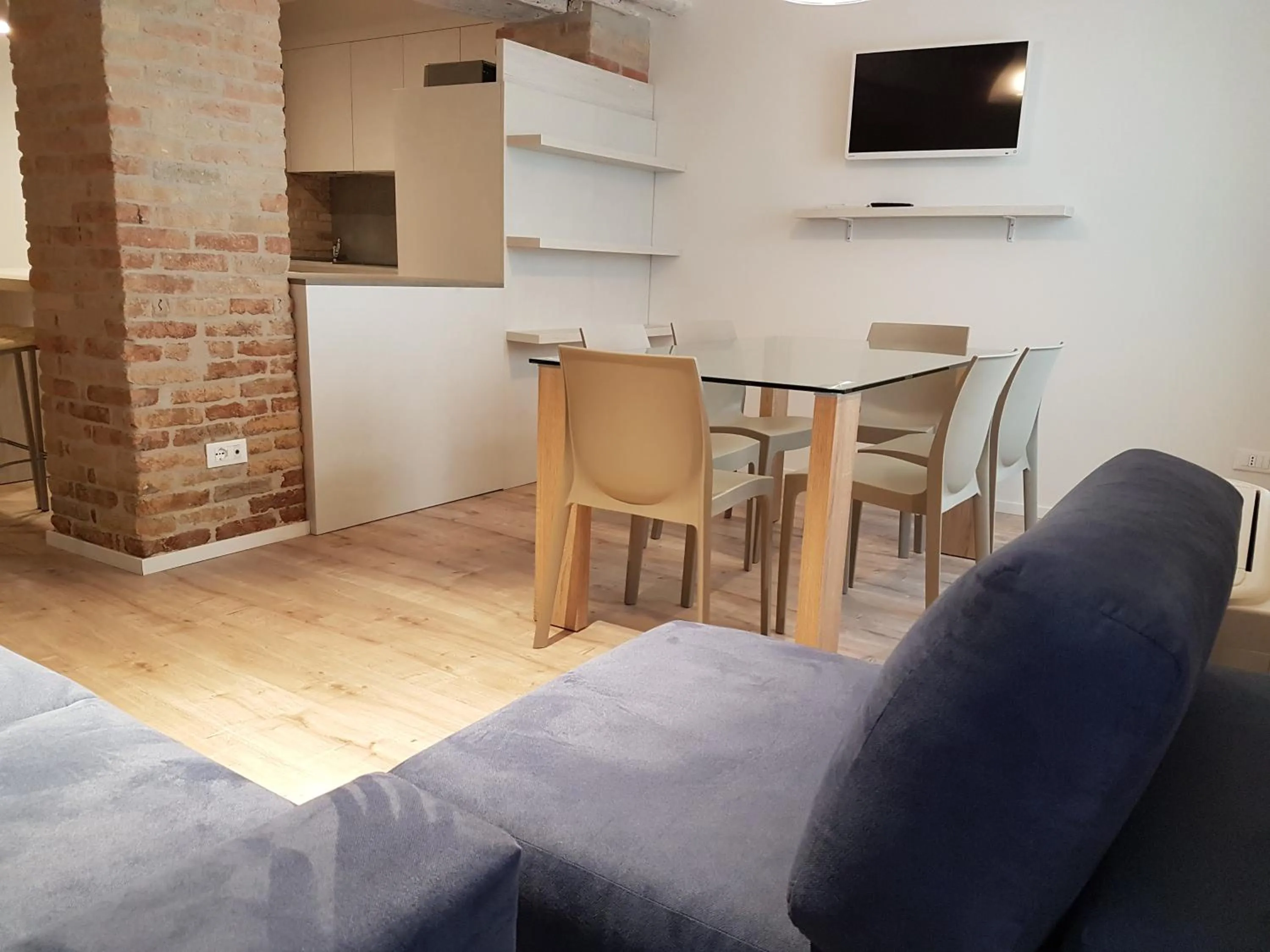 CORTE SCONTA Mini-Loft