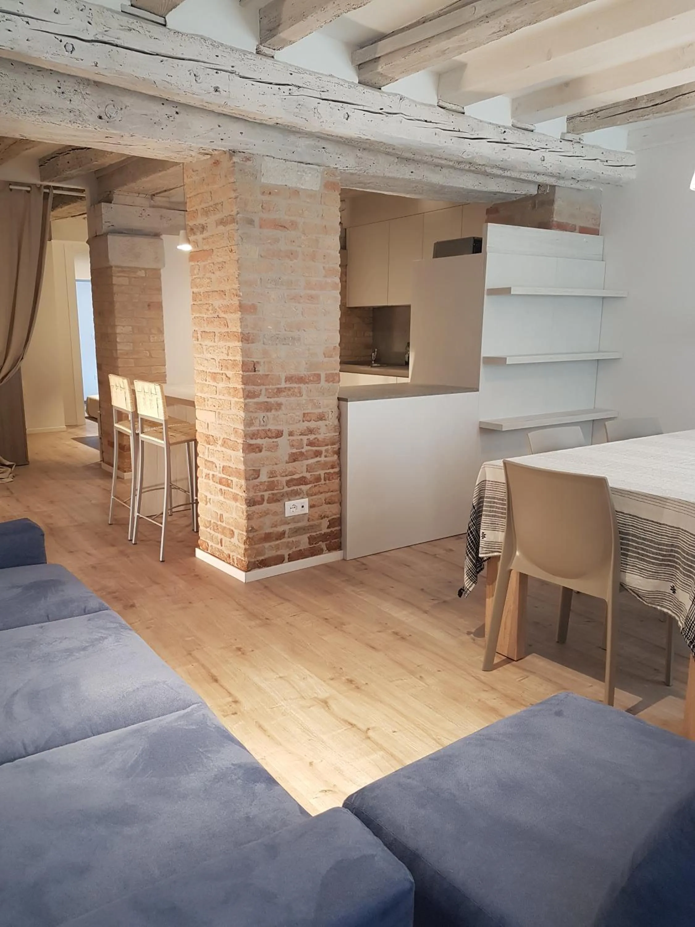 CORTE SCONTA Mini-Loft